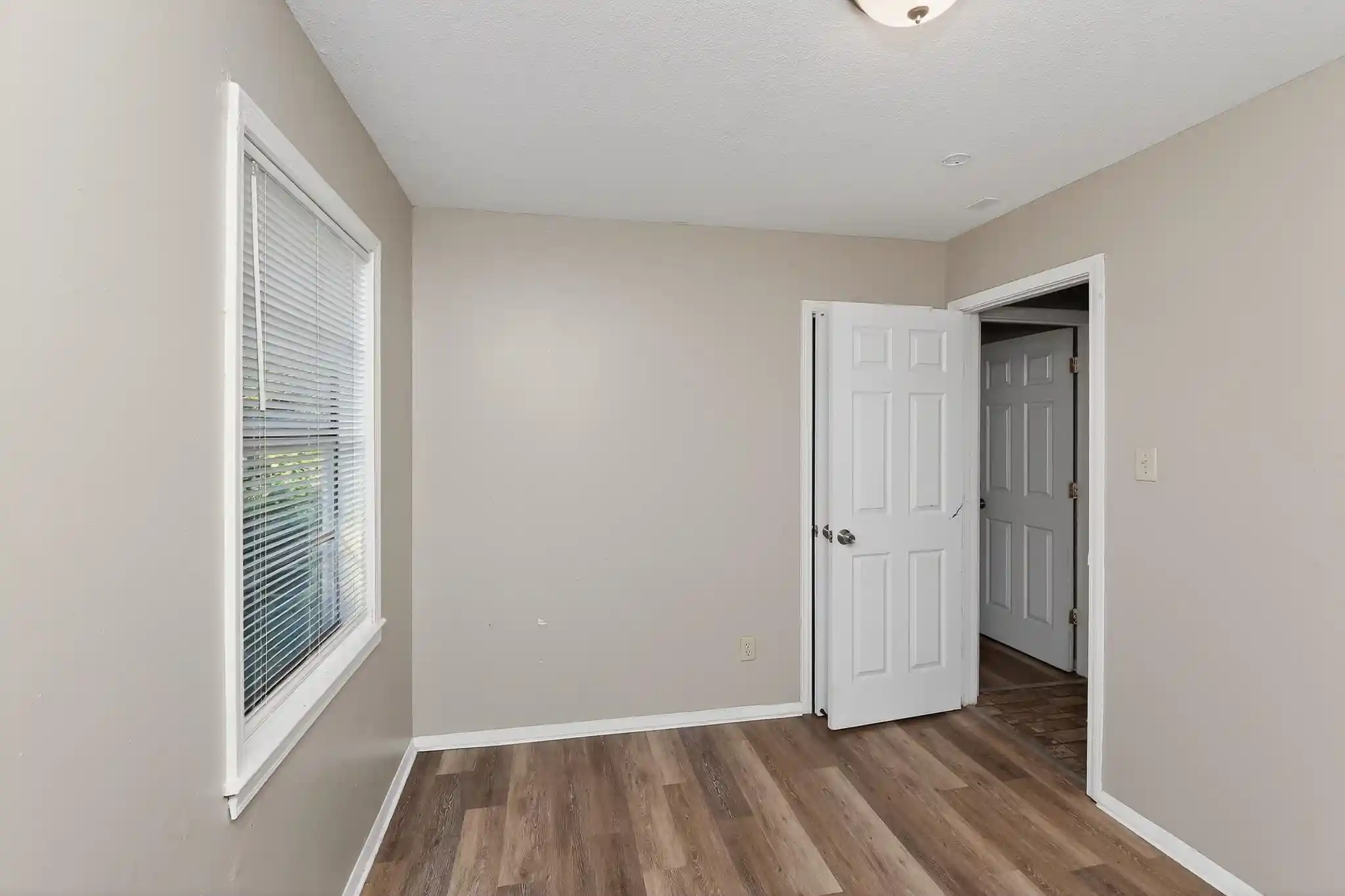 Photo 3 of Single family home for sale at 4243 Brookway St, Memphis, TN 38109 | MLS# 10223816 | Listing updated on 2026-09-04