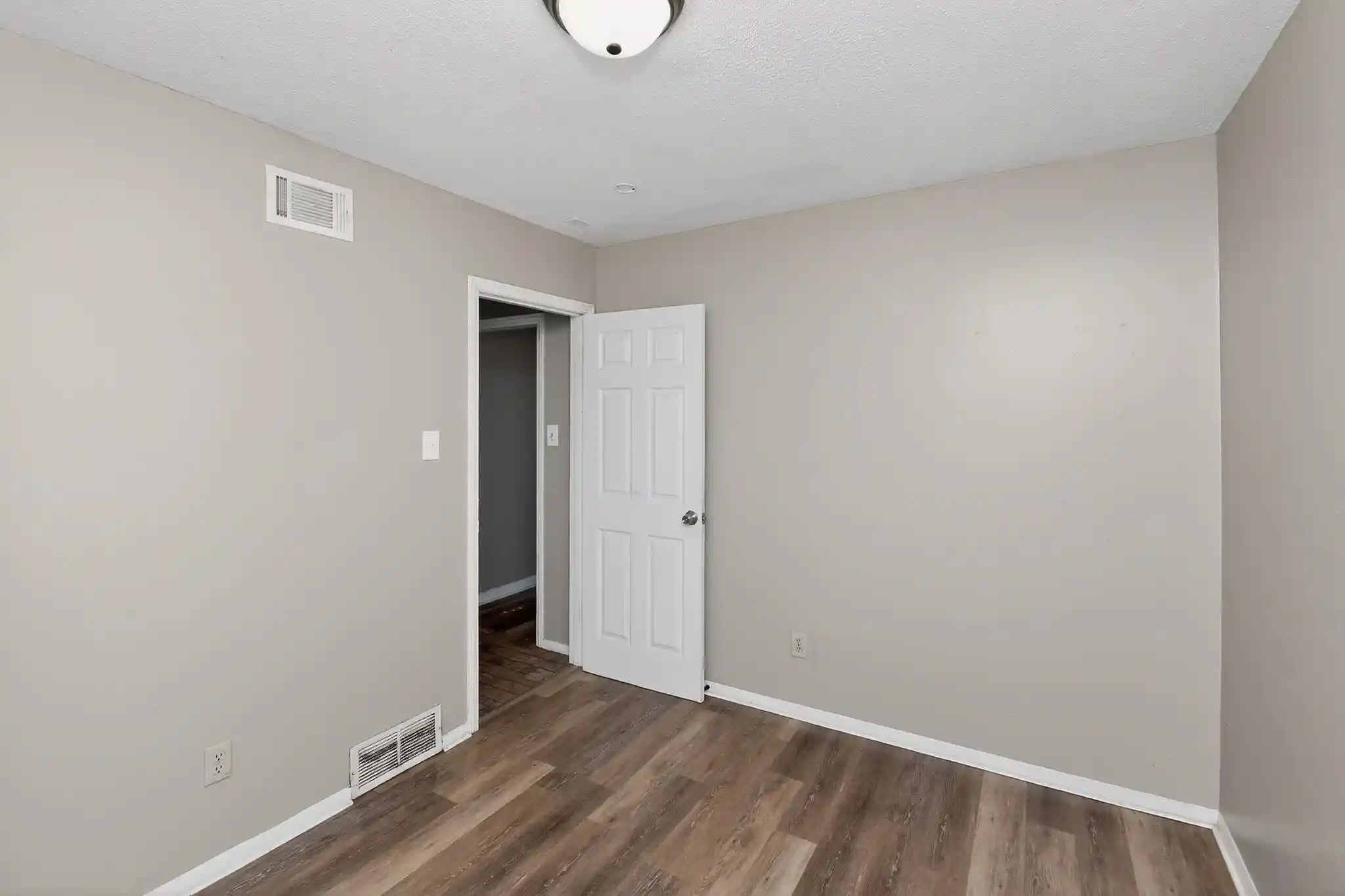 Photo 3 of Single family home for sale at 4243 Brookway St, Memphis, TN 38109 | MLS# 10223816 | Listing updated on 2026-09-04