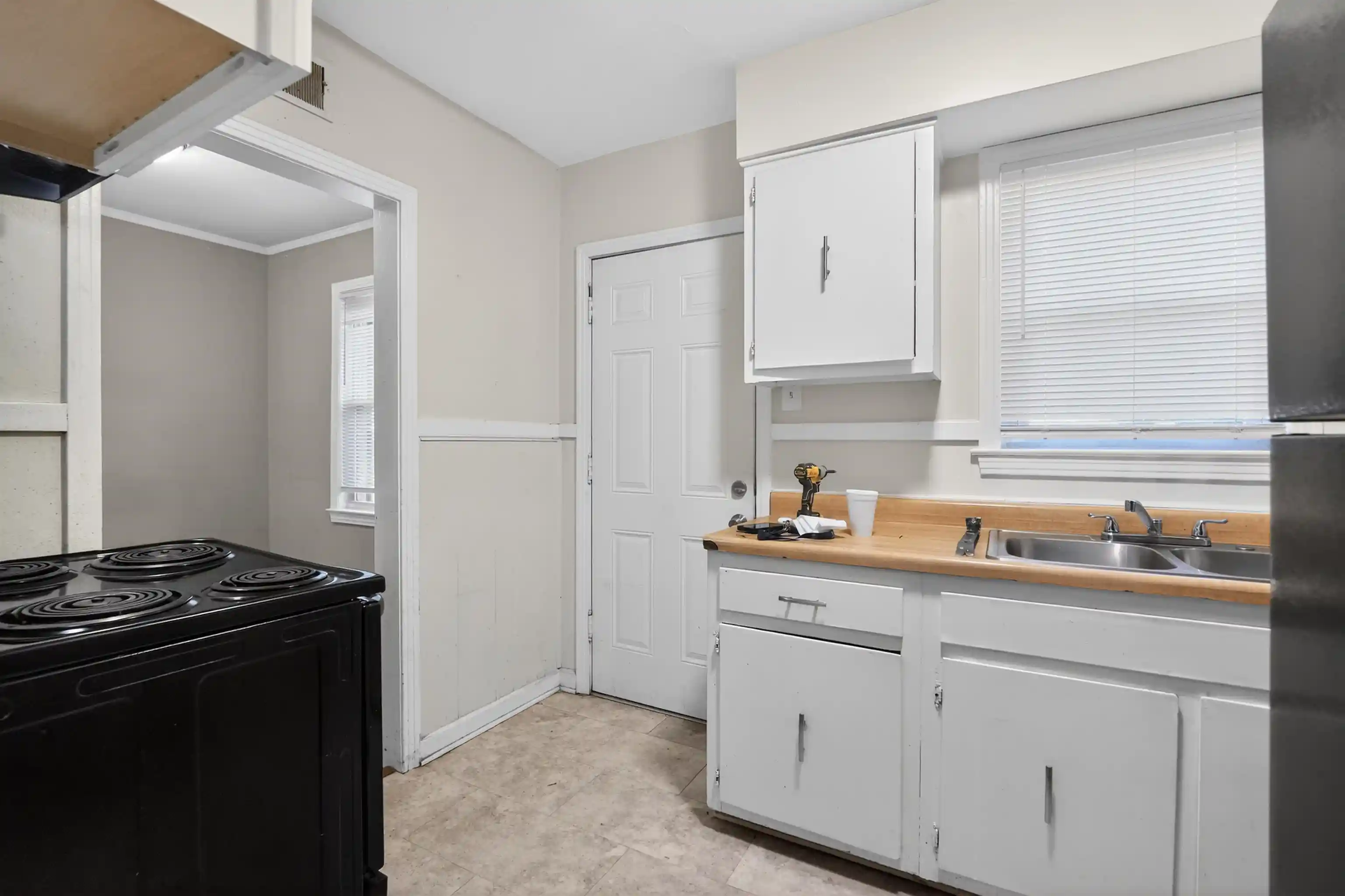 Photo 3 of Sale Pending at 3117 St Charles Dr, Memphis, TN 38127 | MLS# 10223817 | Listing updated on 2026-09-09
