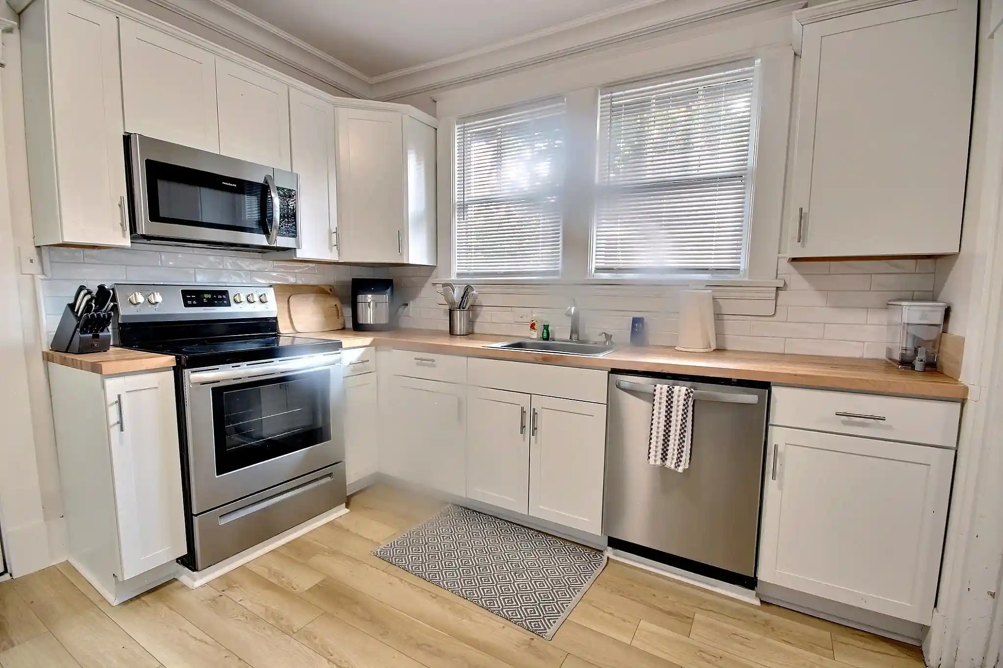 Photo 2 of Single family home for sale at 3579 Carnes St, Memphis, TN 38111 | MLS# 10223827 | Listing updated on 2026-08-26