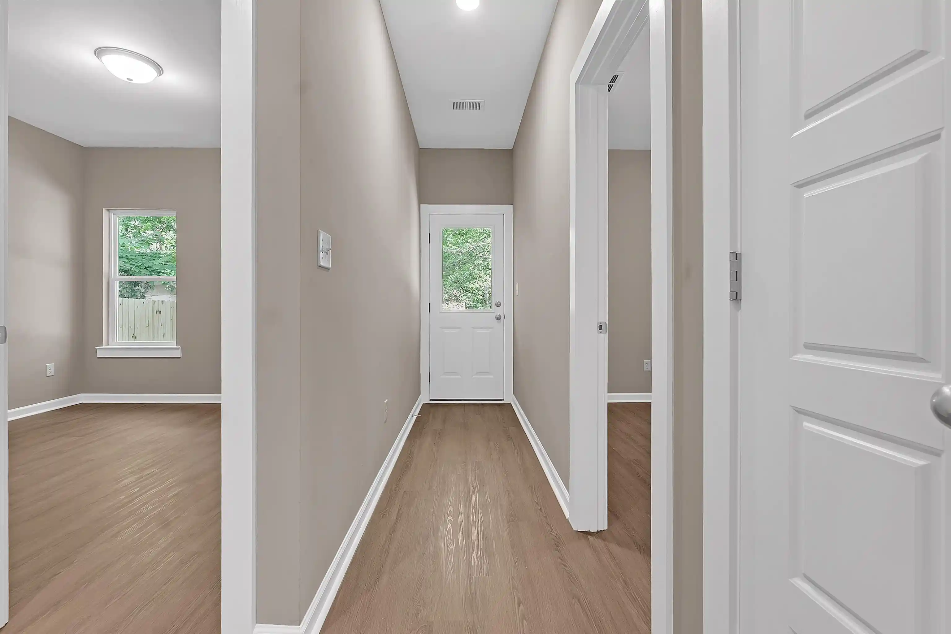 5th image of 557 Lundee St, Memphis, TN 38111 | MLS# 10223828