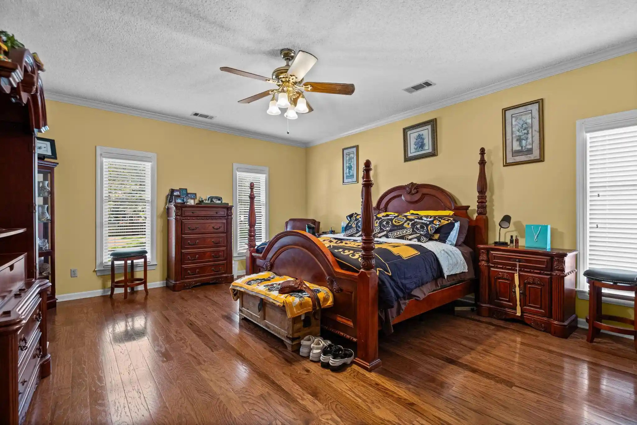 Photo 3 of Single family home for sale at 3076 Dee Ann Dr, Memphis, TN 38119 | MLS# 10223832 | Listing updated on 2026-09-11