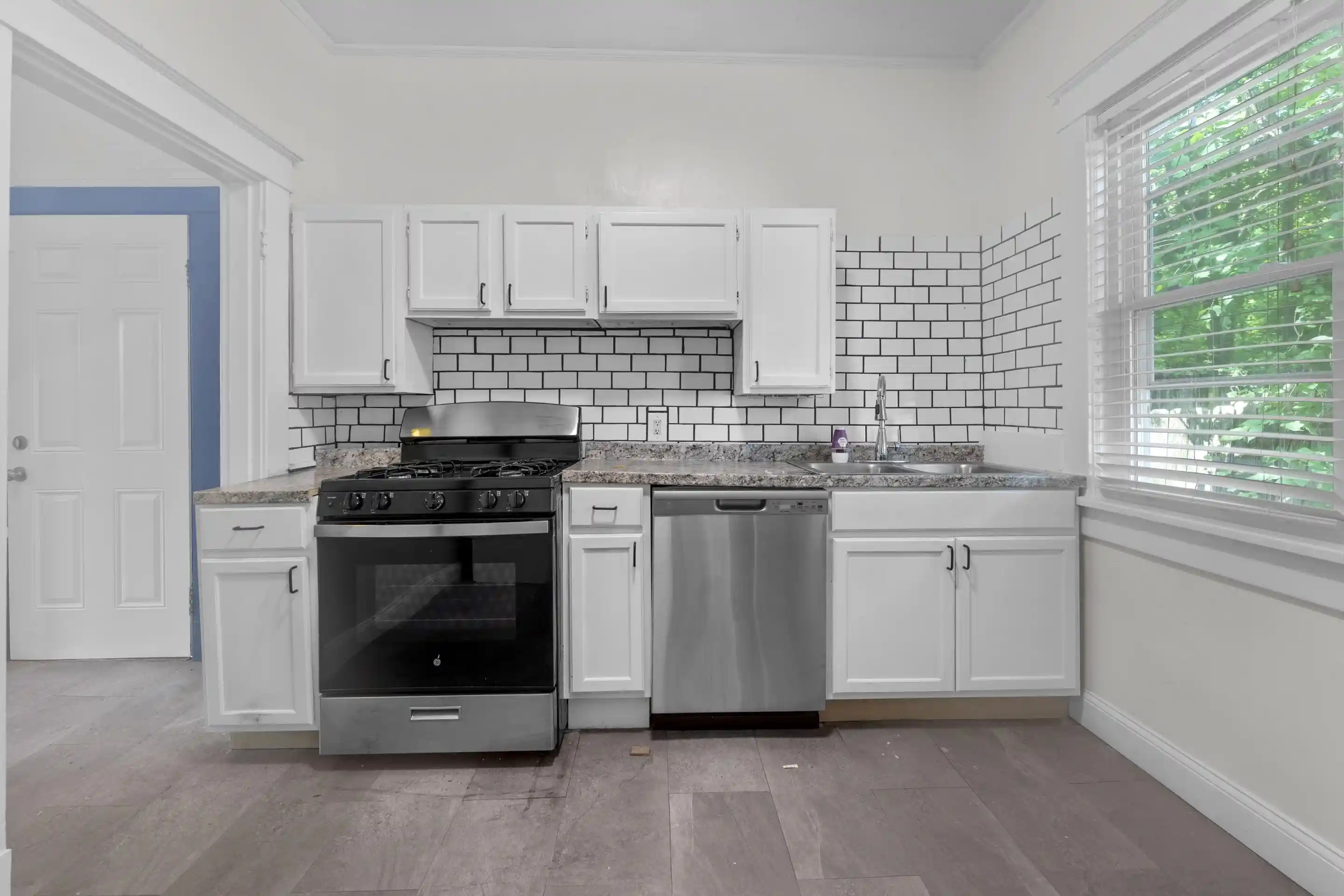 Photo 2 of Single family home for sale at 1489 Faxon Ave, Memphis, TN 38104 | MLS# 10223845 | Listing updated on 2026-07-07
