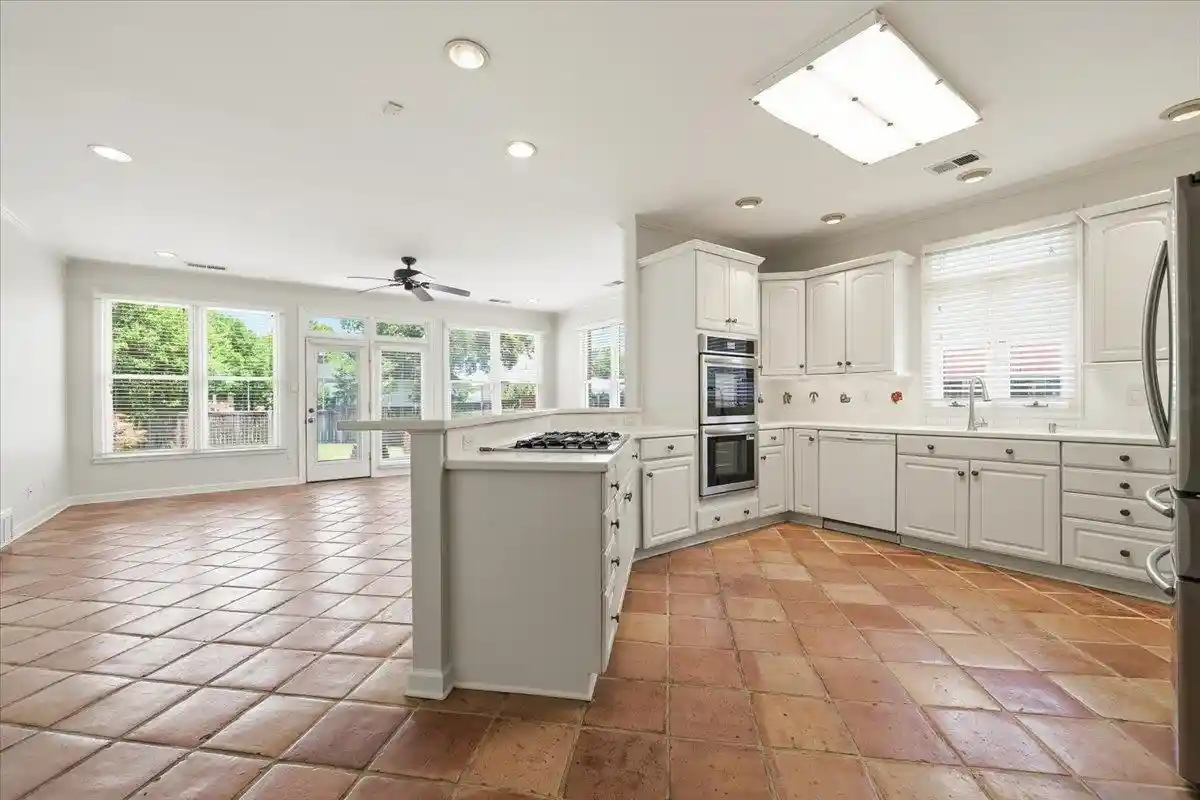 2nd image of 9866 S Houston Oak Dr, Germantown, TN 38139 | MLS# 10223851