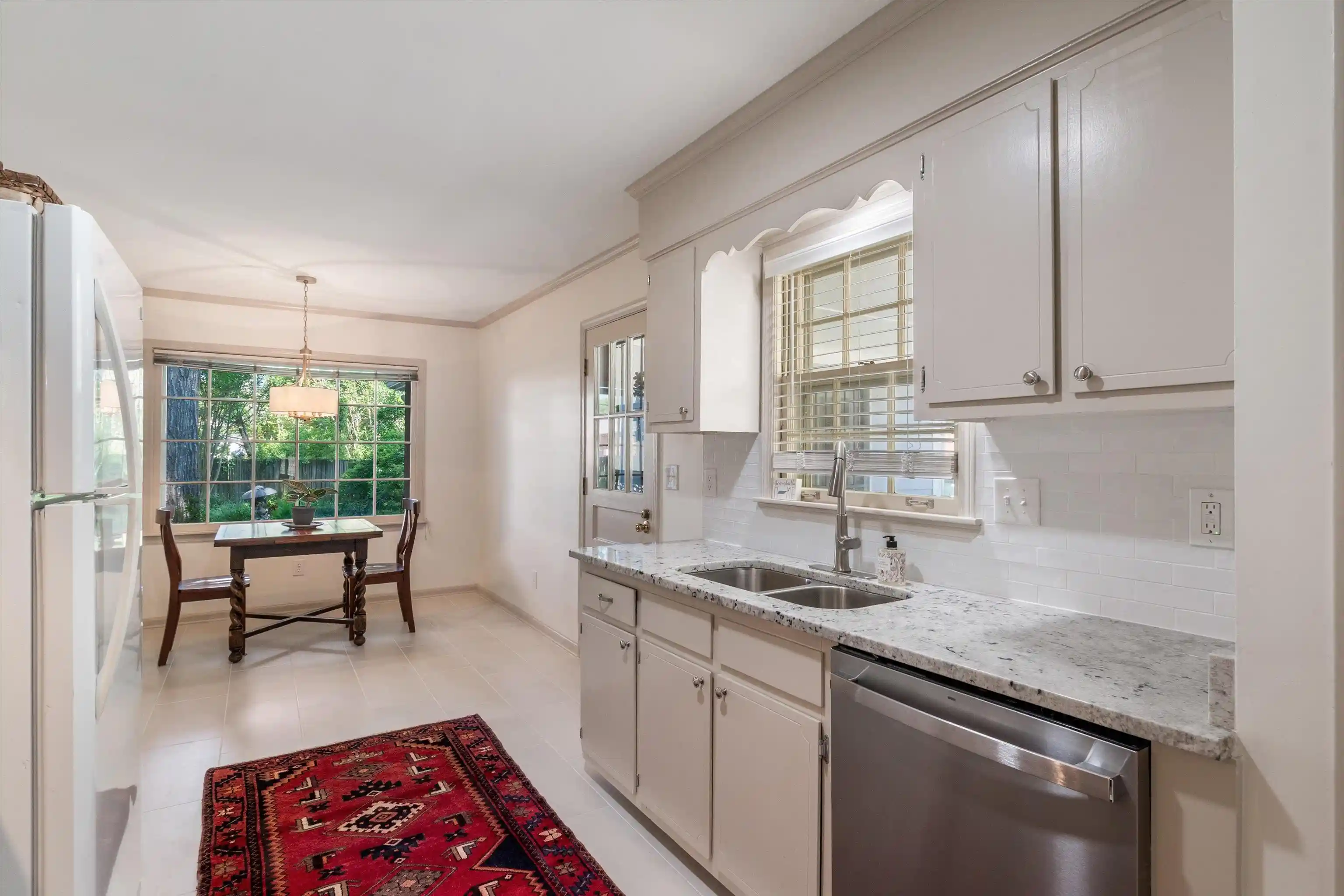 Photo 3 of Sale Pending at 2524 Lynnfield Rd, Memphis, TN 38119 | MLS# 10223882 | Listing updated on 2026-08-31