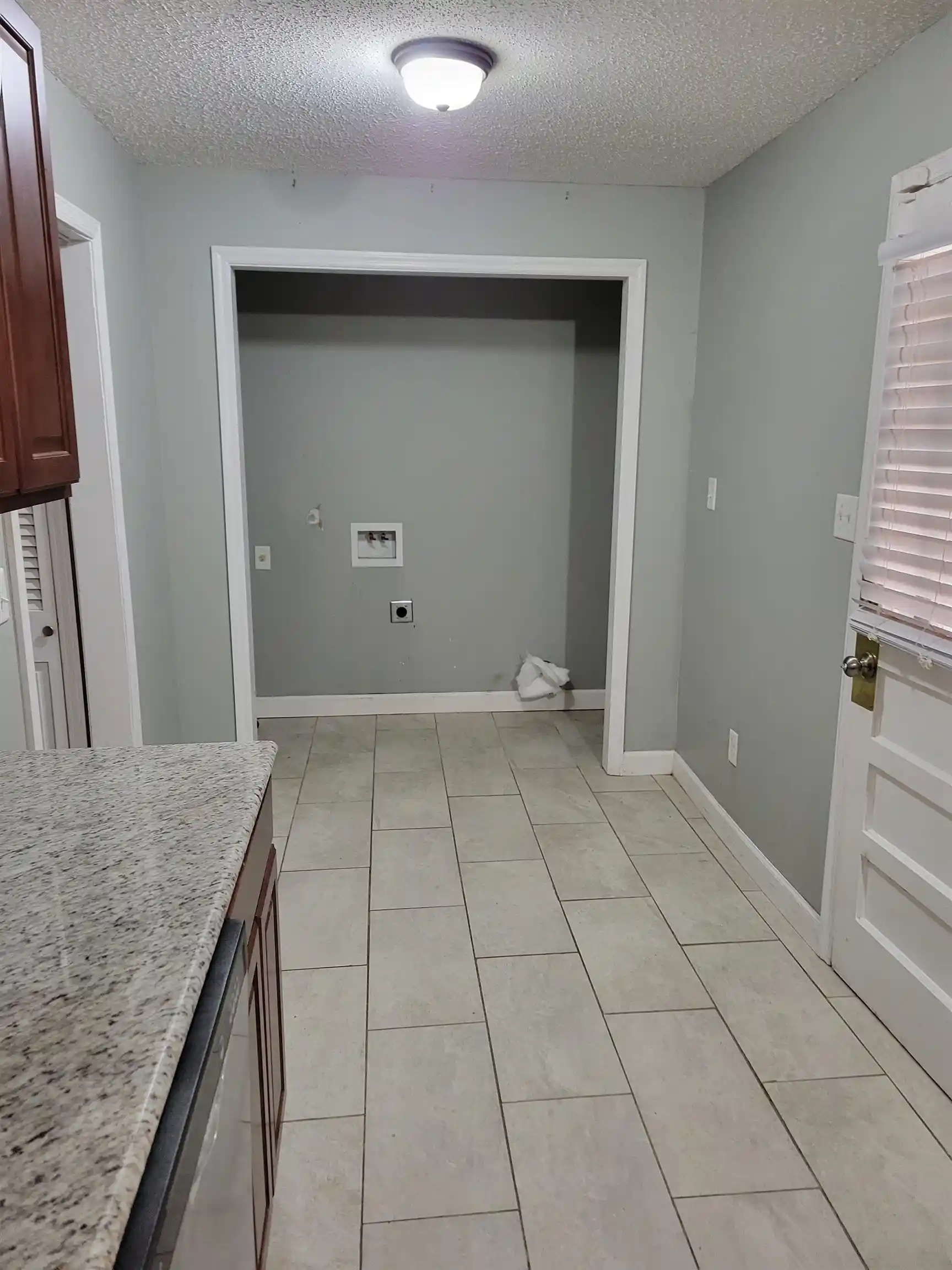 Photo 3 of Single family home for sale at 1229 S Perkins Rd, Memphis, TN 38117 | MLS# 10223883 | Listing updated on 2026-09-14