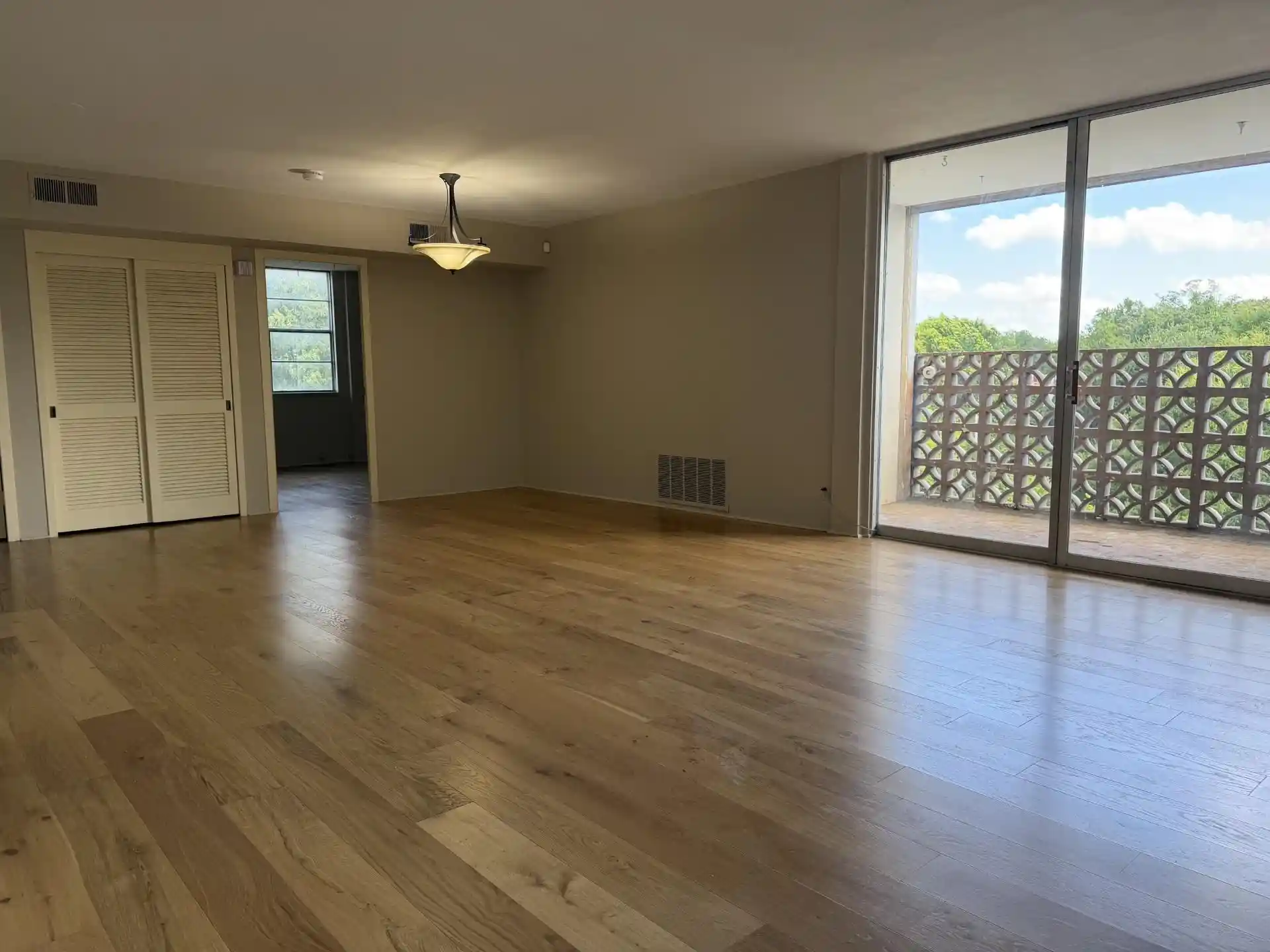 2nd image of 2277 Union Ave #611, Memphis, TN 38104 | MLS# 10223884