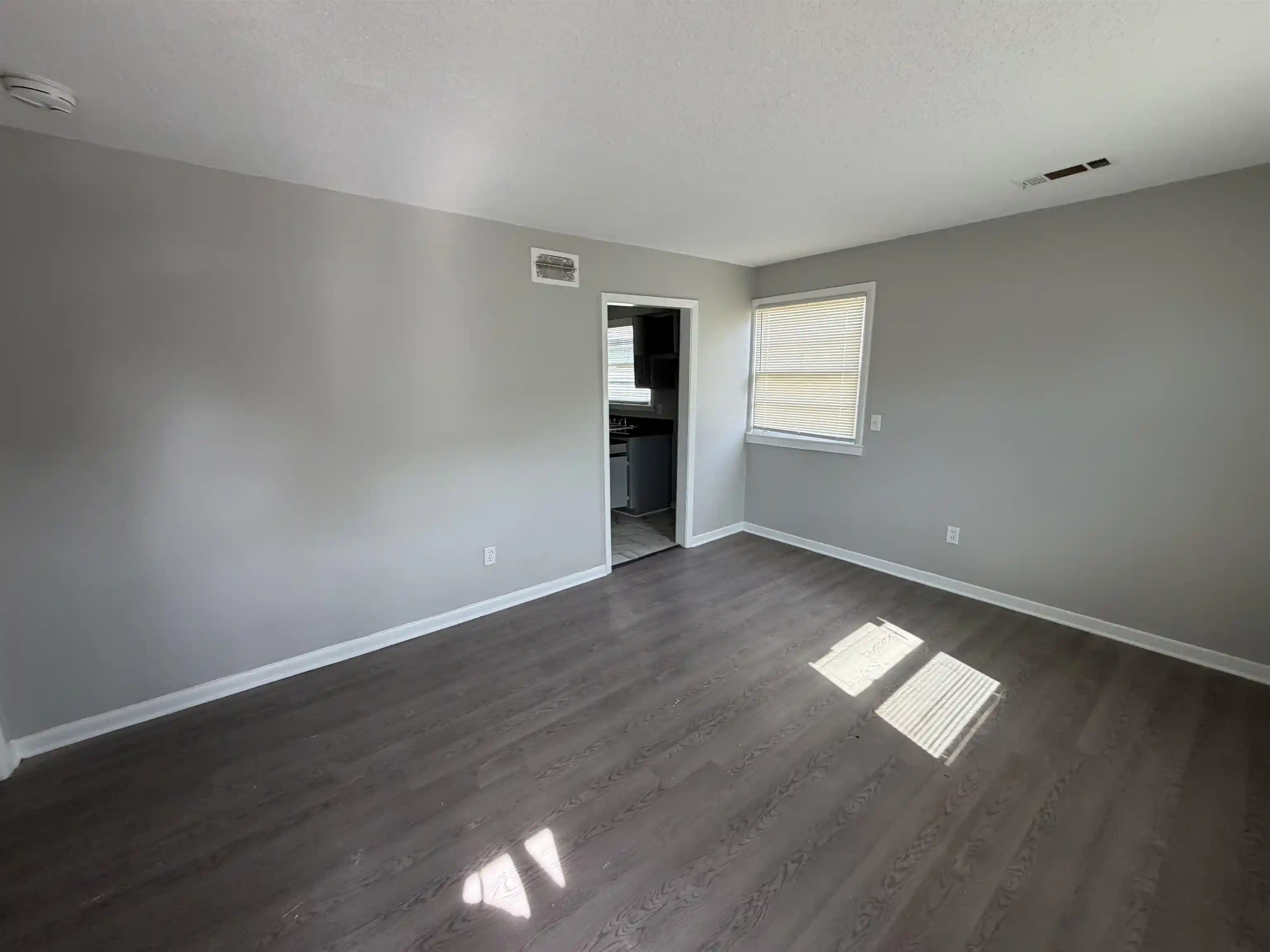 Photo 2 of Single family home for sale at 3525 Rochester Rd, Memphis, TN 38109 | MLS# 10223892 | Listing updated on 2026-10-21