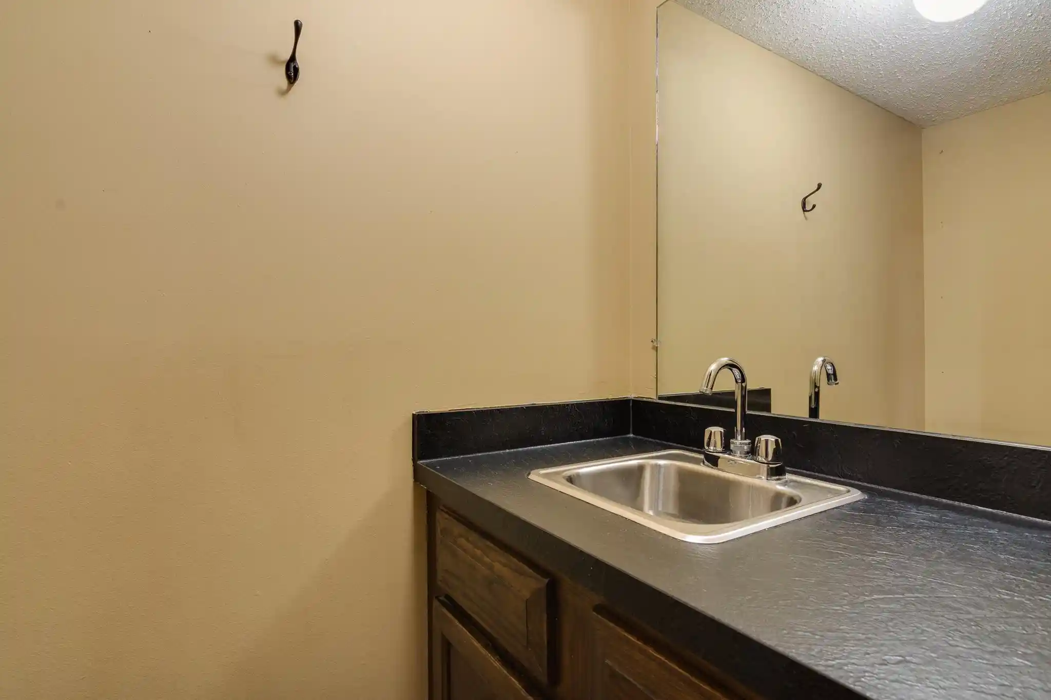 27th image of 2598 Overlook Dr, Germantown, TN 38138 | MLS# 10224005
