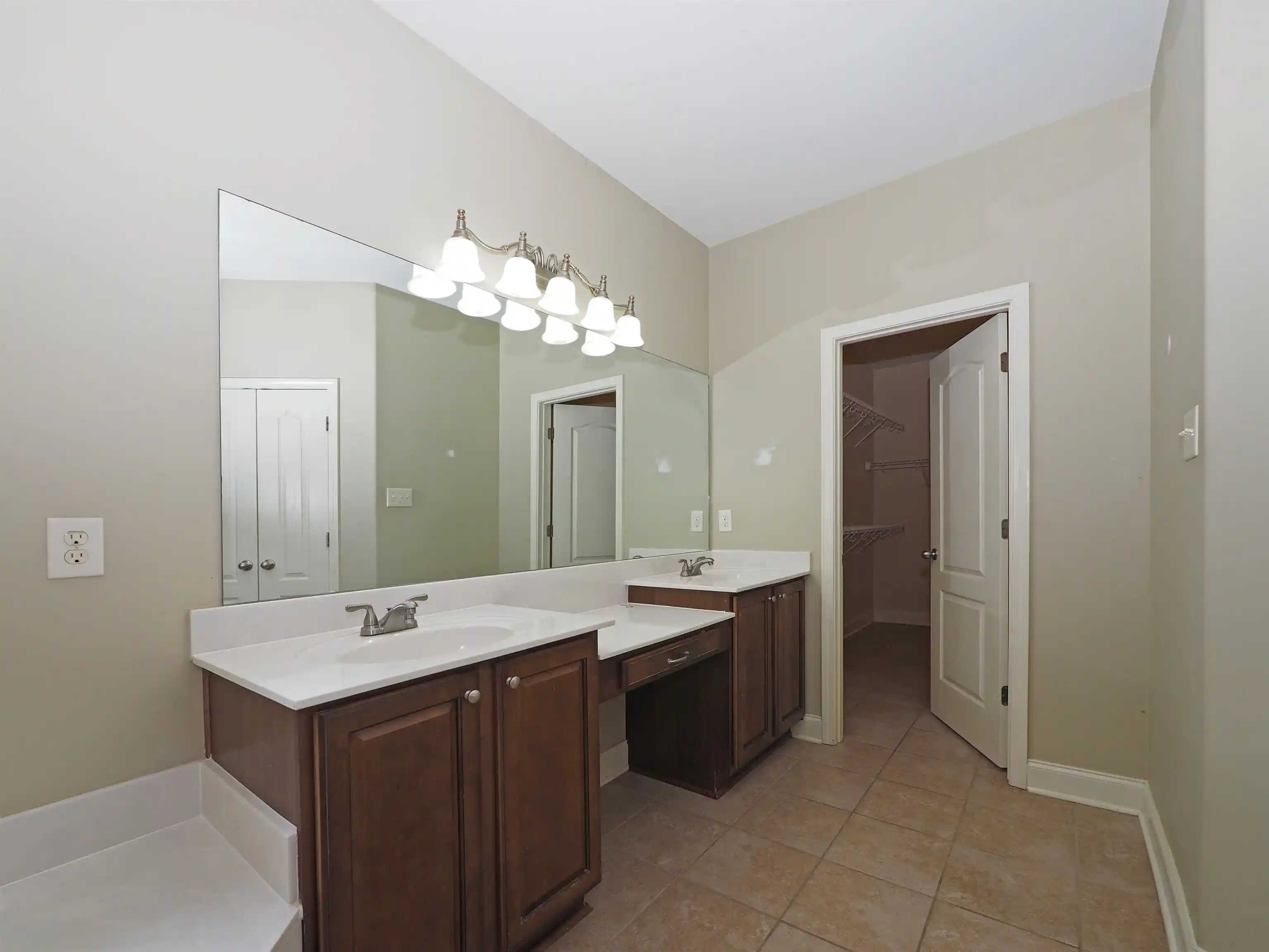 3rd image of 400 Eagle Valley Dr, Oakland, TN 38060 | MLS# 10224007