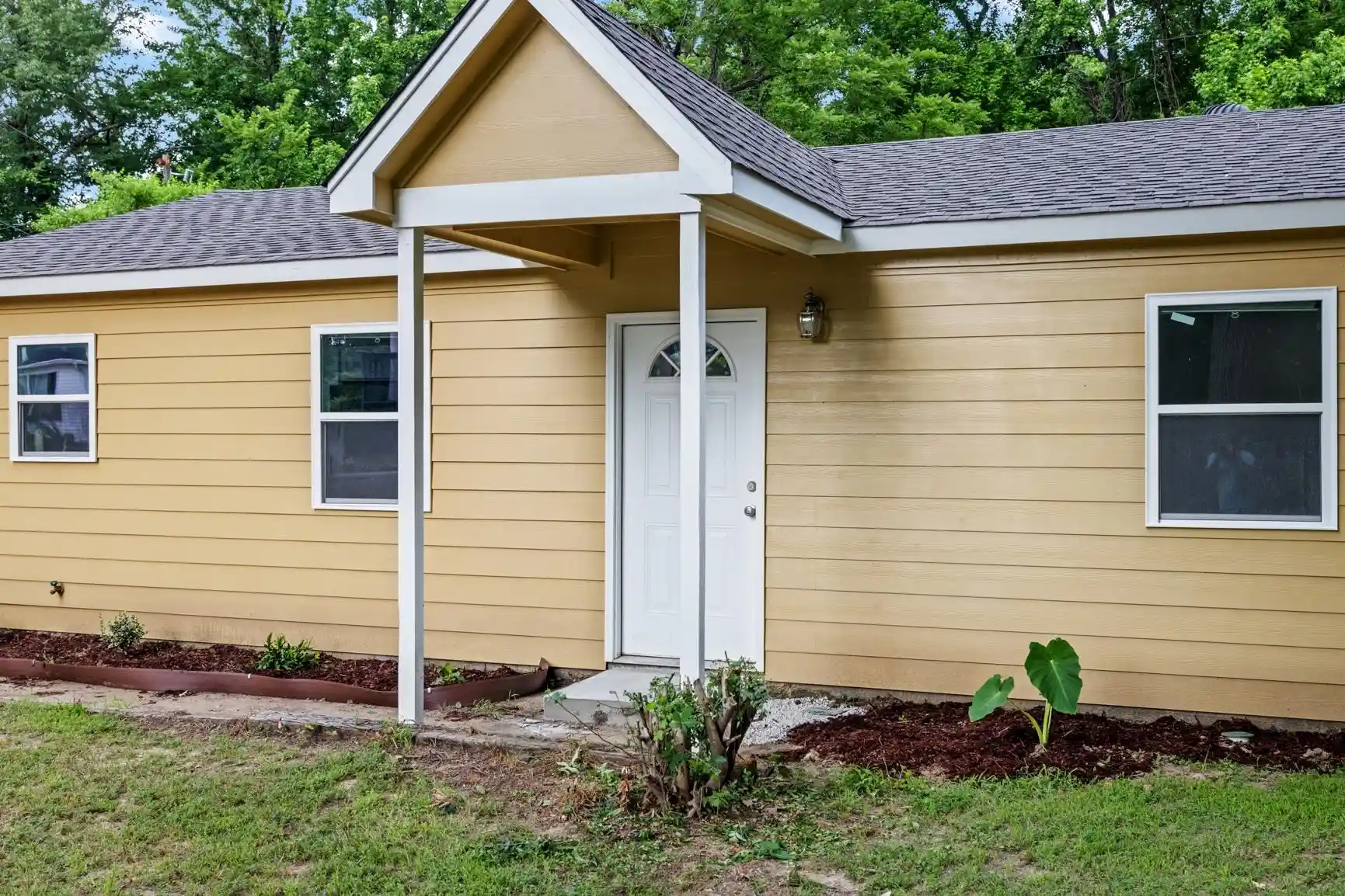 1st image of 111 Huffman Dr, Brighton, TN 38011 | MLS# 10224035