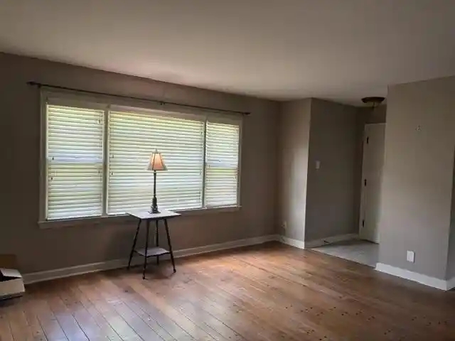 Photo 4 of Single family home for sale at 4951 Hummingbird Ln, Memphis, TN 38117 | MLS# 10224084 | Listing updated on 2026-09-13