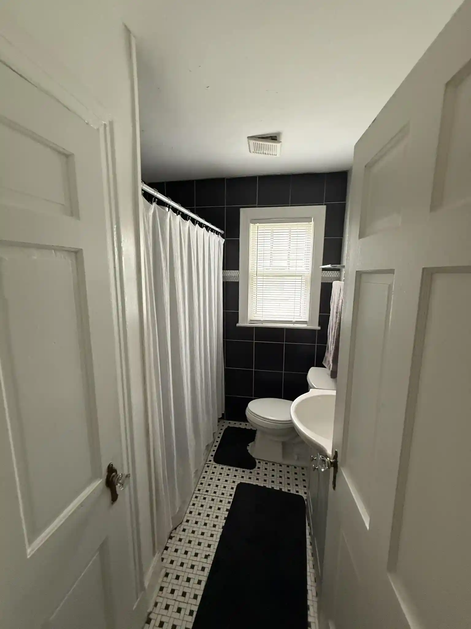 Photo 2 of Multi family home for sale at 1594 N Parkway Ave, Memphis, TN 38112 | MLS# 10224102 | Listing updated on 2026-08-25