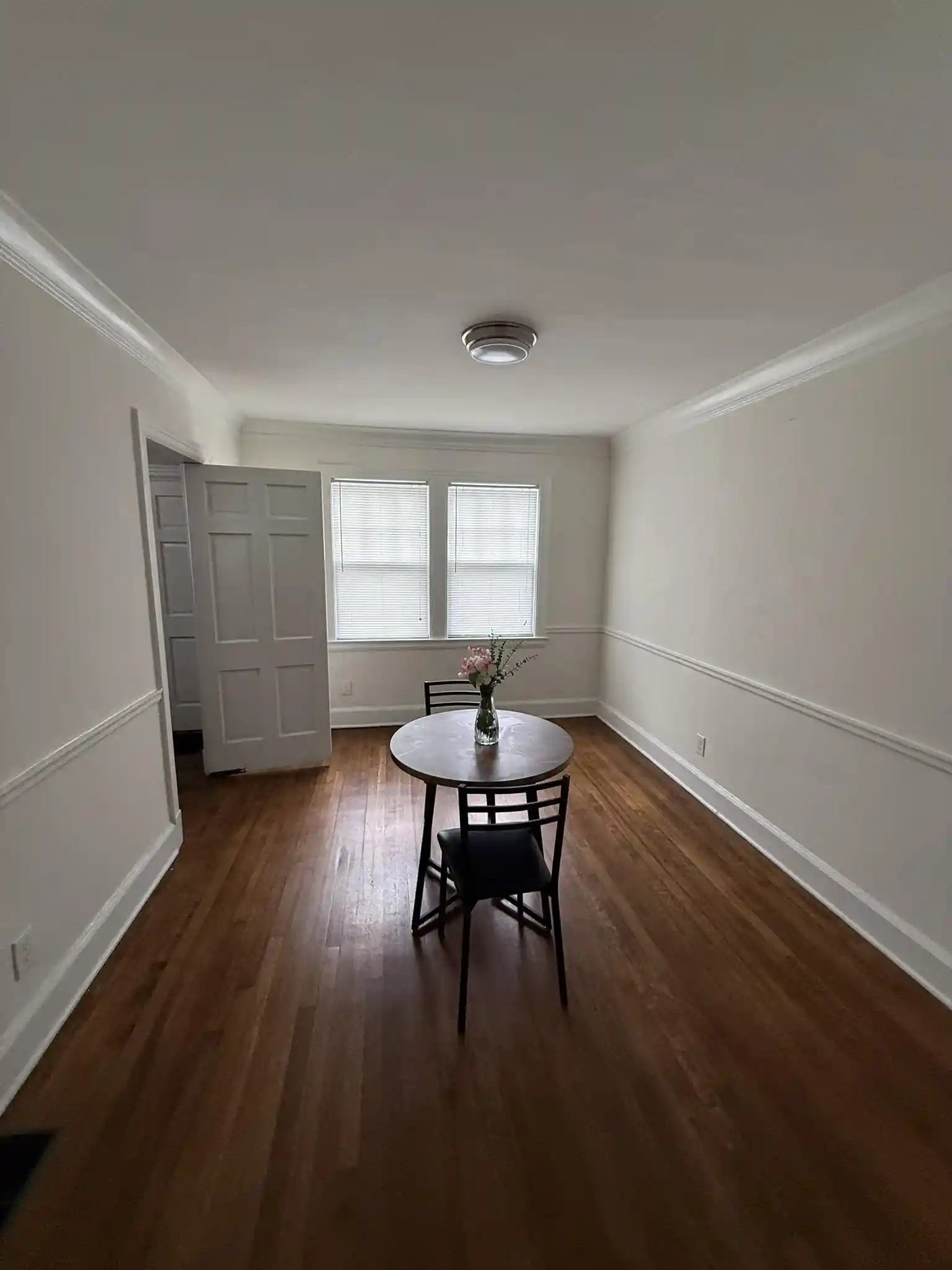 Listing Photo 4 - Condo for sale in building located at 1594 N Pkwy Ave, Memphis, TN 38112