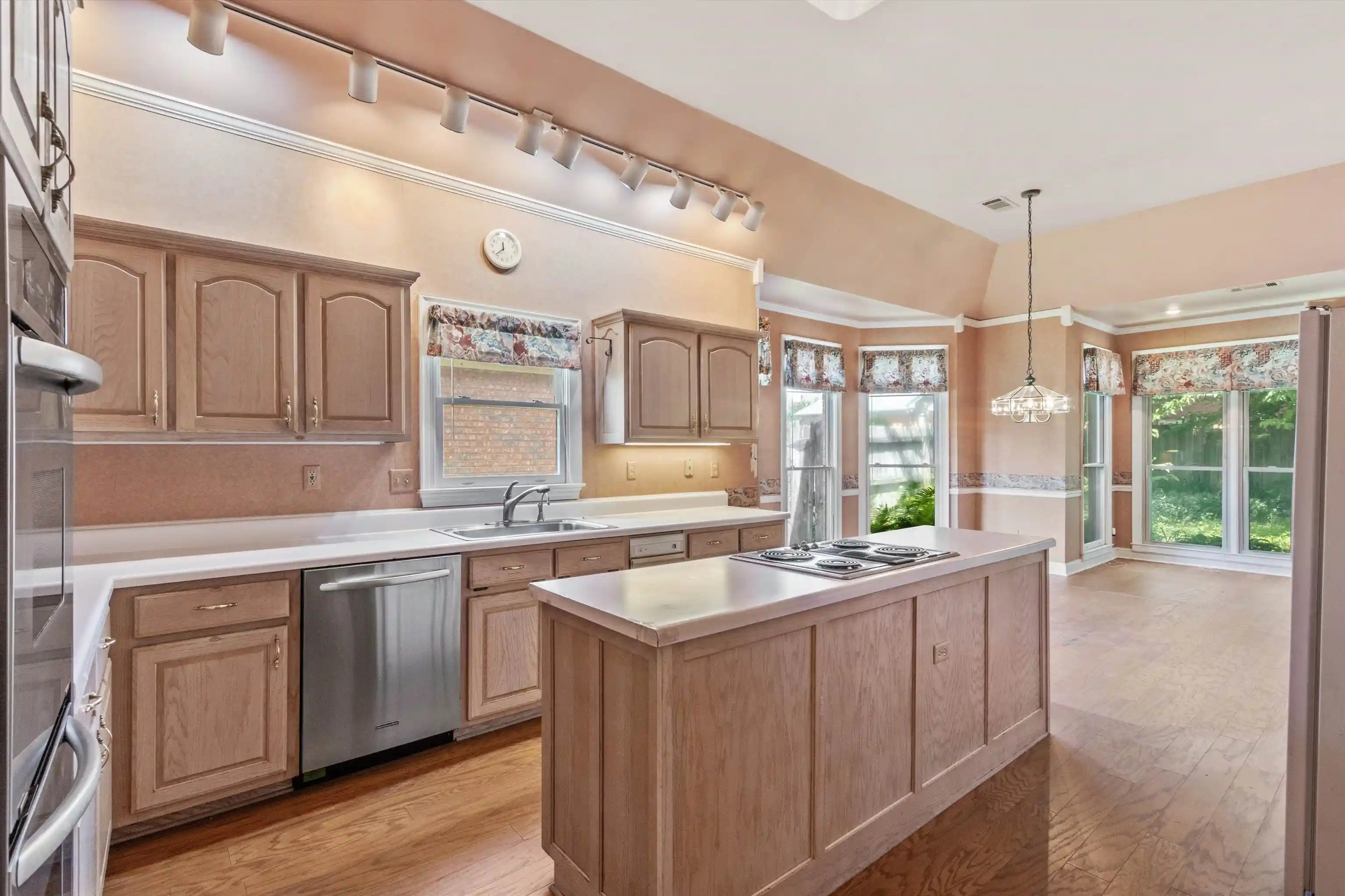 Photo 2 of Single family home for sale at 1578 Quail Pointe Cir, Memphis, TN 38120 | MLS# 10224133 | Listing updated on 2026-09-11
