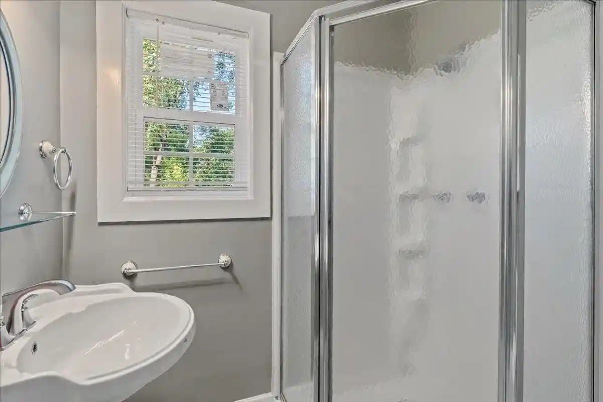 Photo 2 of Single family home for sale at 1160 Isabelle St, Memphis, TN 38122 | MLS# 10224148 | Listing updated on 2026-09-06