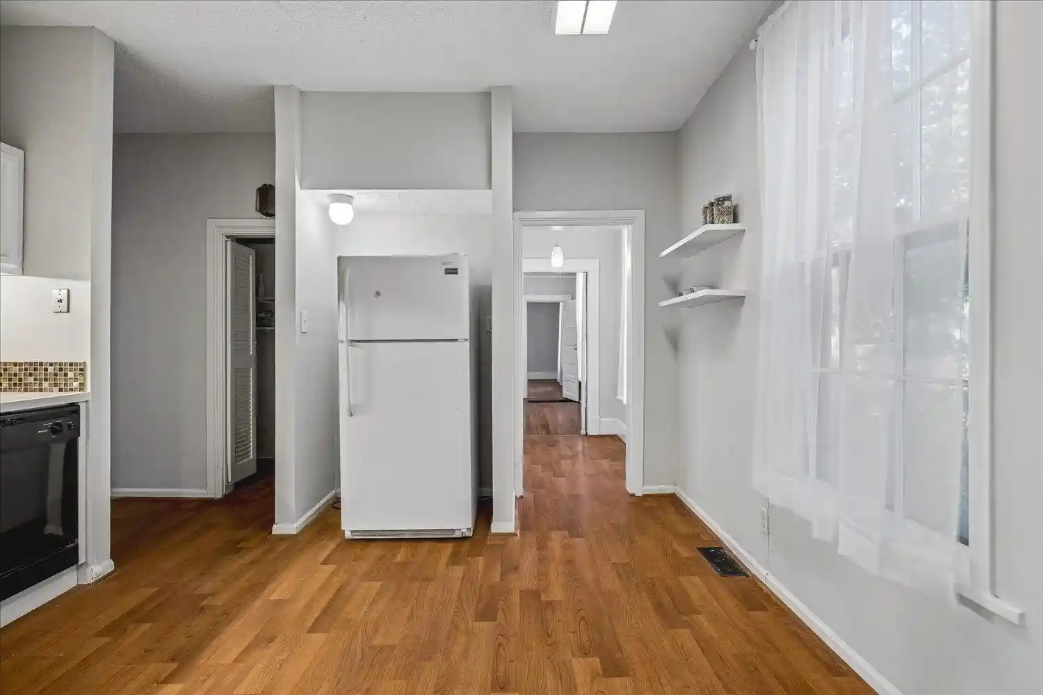 Photo 3 of Single family home for sale at 1700 Faxon Ave, Memphis, TN 38112 | MLS# 10224201 | Listing updated on 2026-08-31