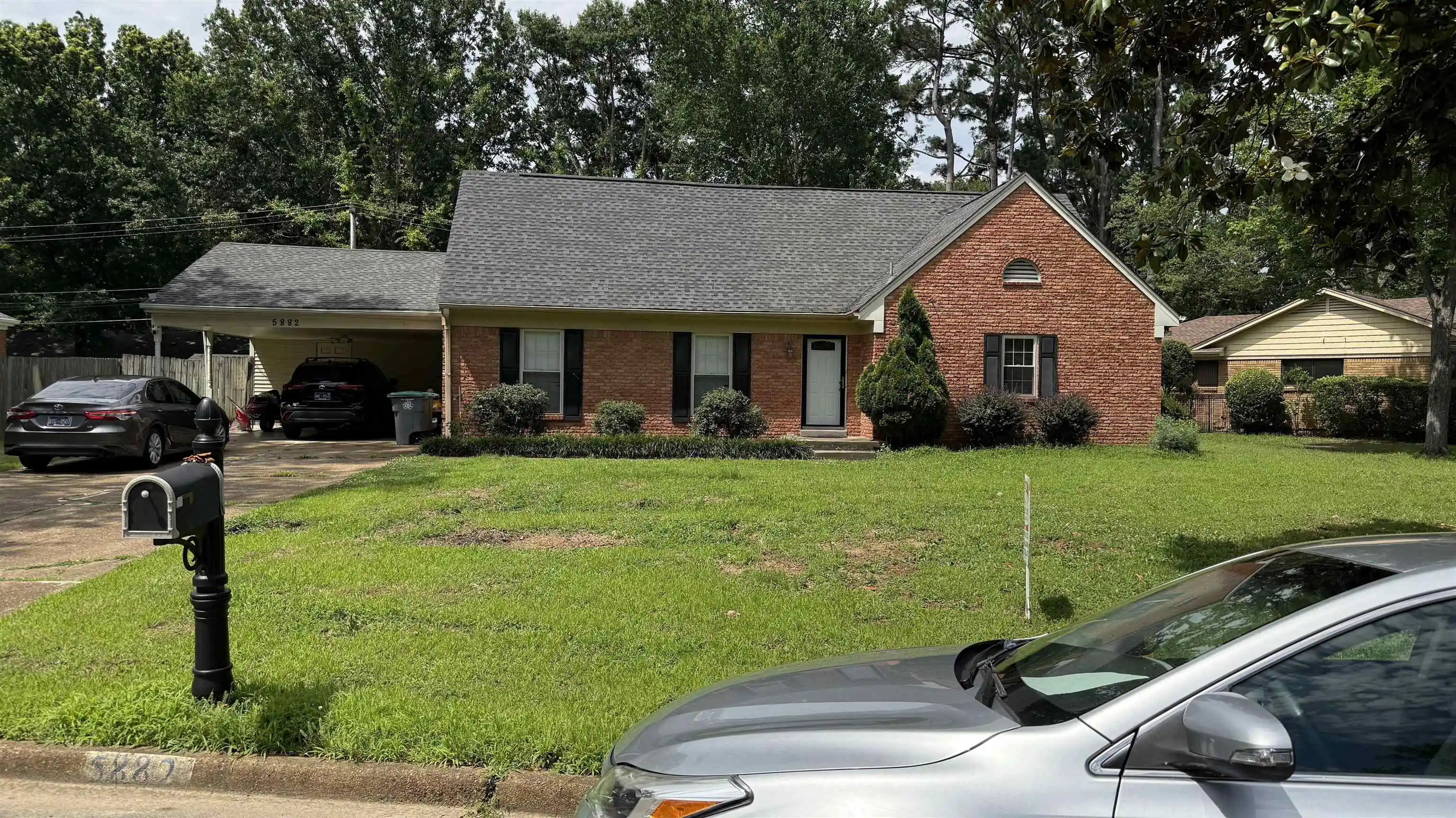 Photo 1 of Single family home for sale at 5882 Macleod Dr, Memphis, TN 38119 | MLS# 10224211 | Listing updated on 2026-07-31