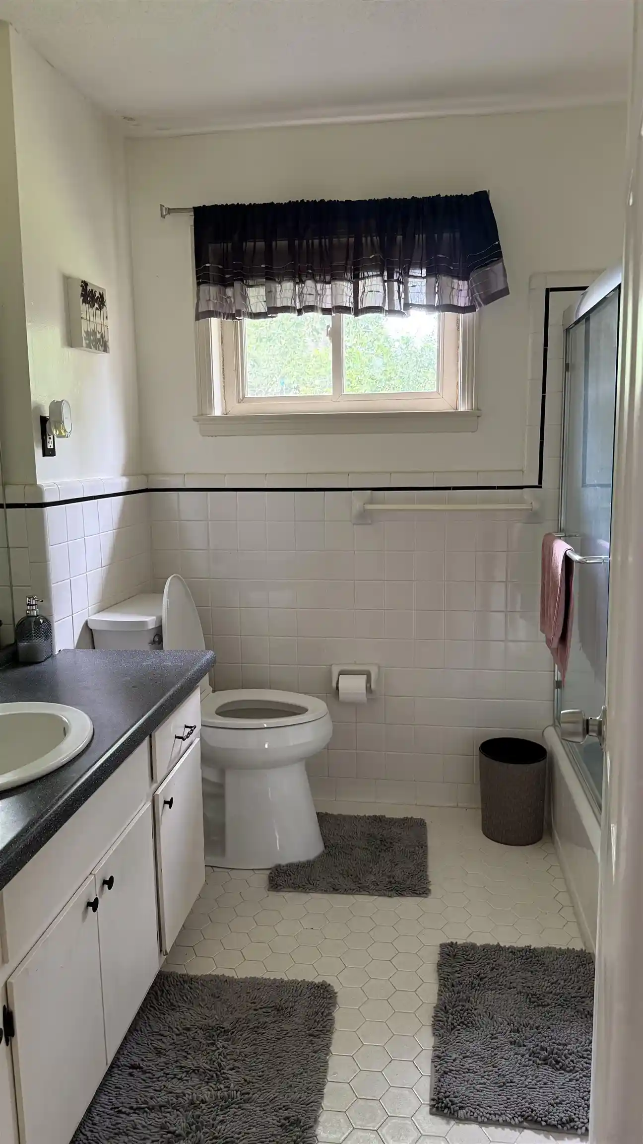 Photo 2 of Single family home for sale at 5882 Macleod Dr, Memphis, TN 38119 | MLS# 10224211 | Listing updated on 2026-07-31