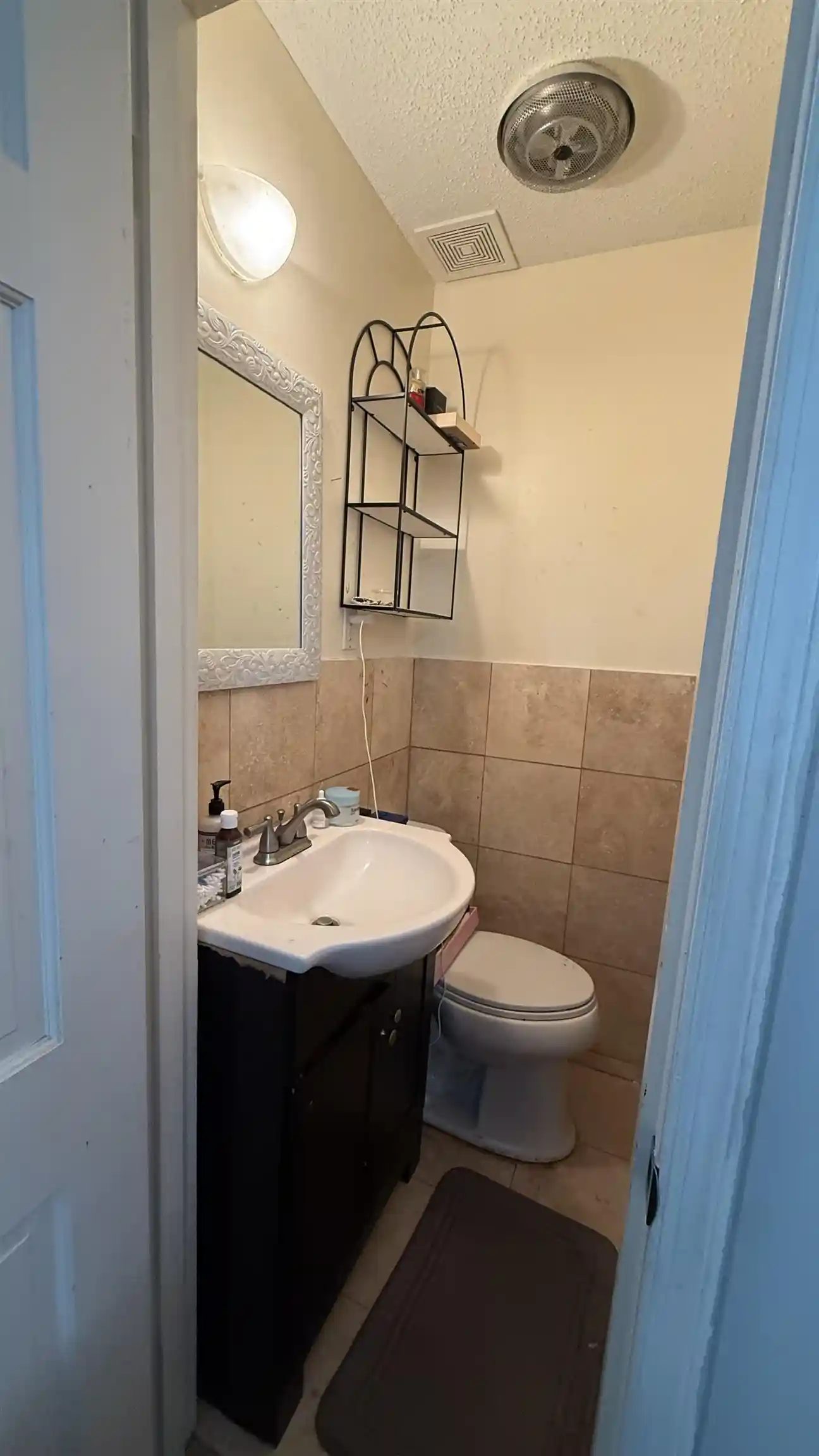 Photo 3 of Single family home for sale at 5882 Macleod Dr, Memphis, TN 38119 | MLS# 10224211 | Listing updated on 2026-07-31