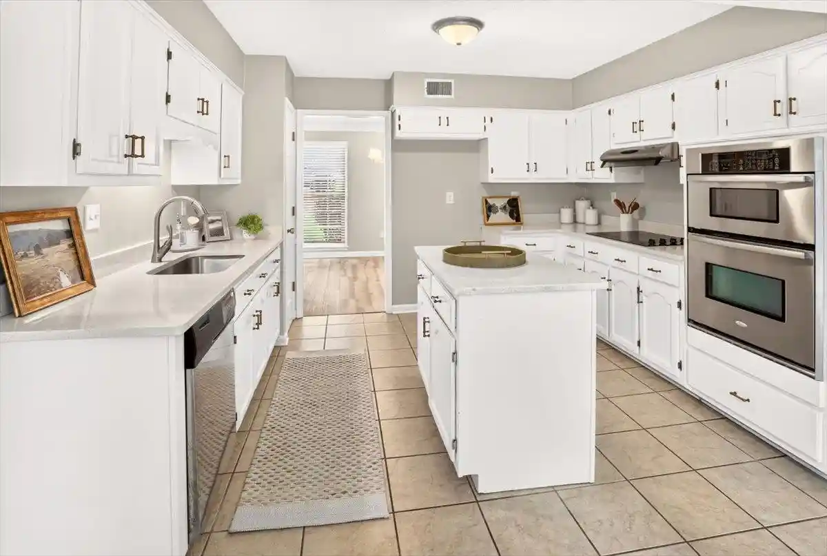 3rd image of 2966 Tamerlane Ln, Germantown, TN 38138 | MLS# 10224226