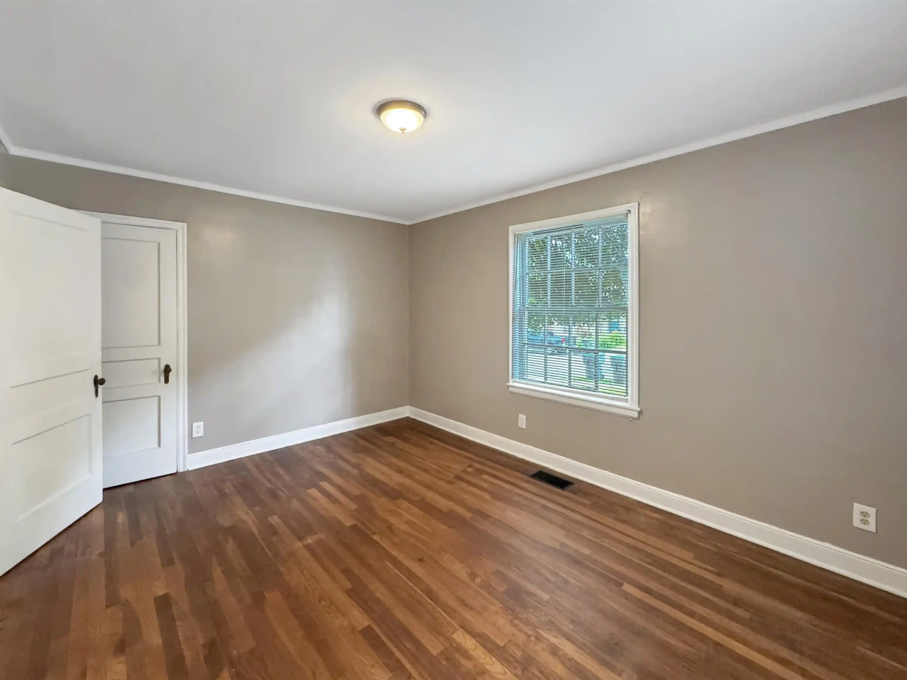 Photo 3 of House for sale at 2022 Courtland Pl, Memphis, TN 38104 | MLS# 10224227 | Listing updated on 2026-06-22