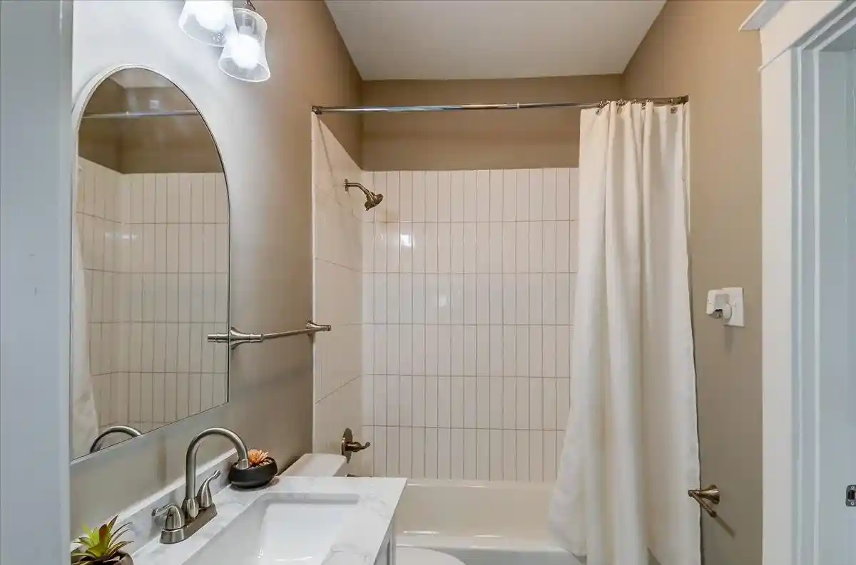 Photo 2 of Single family home for sale at 820 N Mcneil St, Memphis, TN 38107 | MLS# 10224238 | Listing updated on 2026-09-02