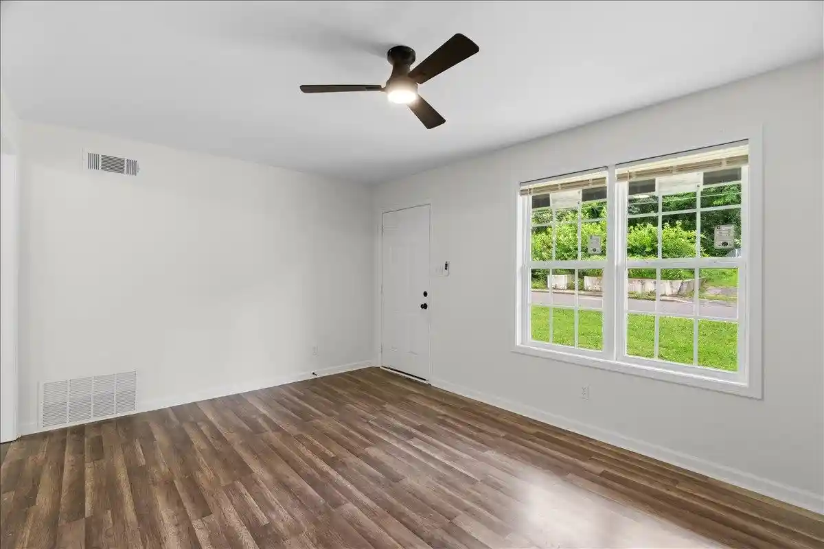 Photo 3 of Single family home for sale at 3065 Sax Rd, Memphis, TN 38109 | MLS# 10224249 | Listing updated on 2026-06-18