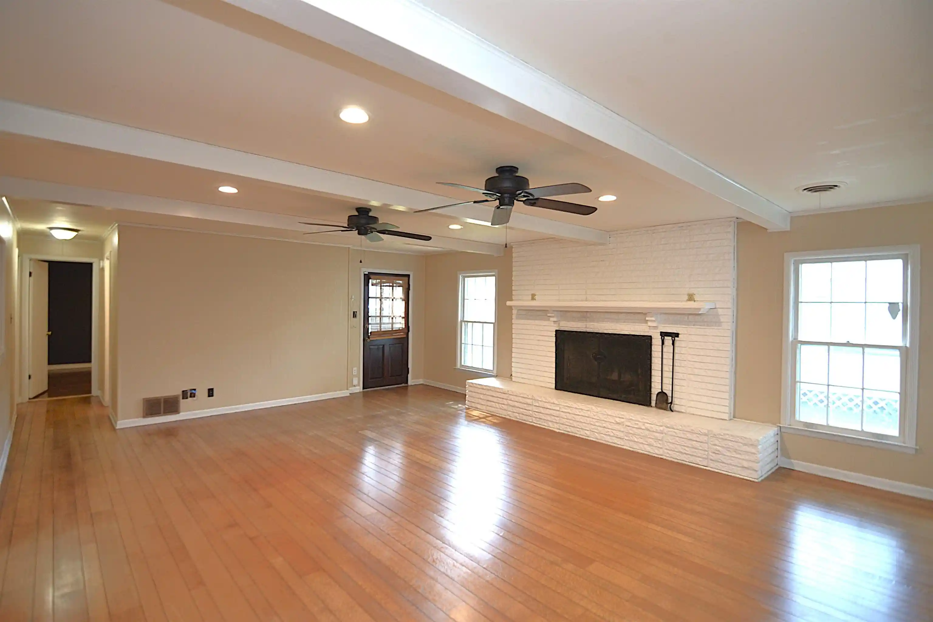 Photo 4 of Sale Pending at 5026 Flamingo Rd, Memphis, TN 38117 | MLS# 10224264 | Listing updated on 2026-09-20