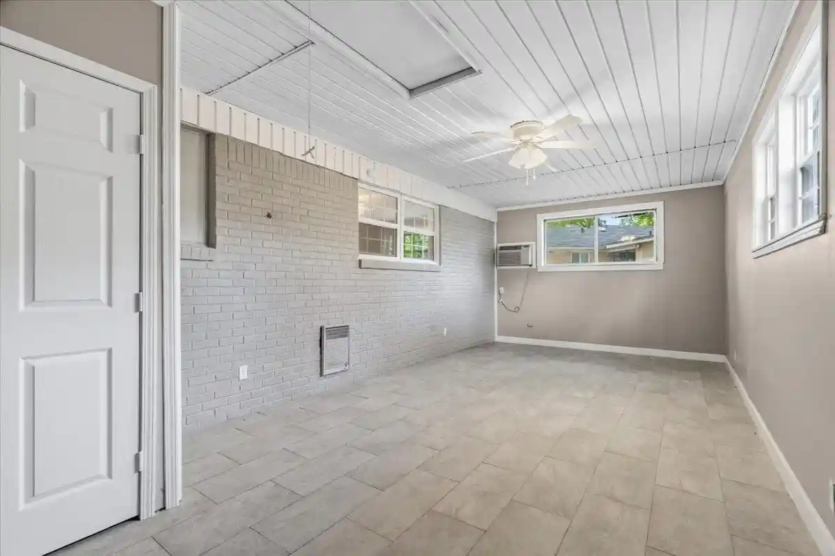 Photo 2 of Single family home for sale at 1176 S White Sta Rd, Memphis, TN 38117 | MLS# 10224283 | Listing updated on 2026-06-24