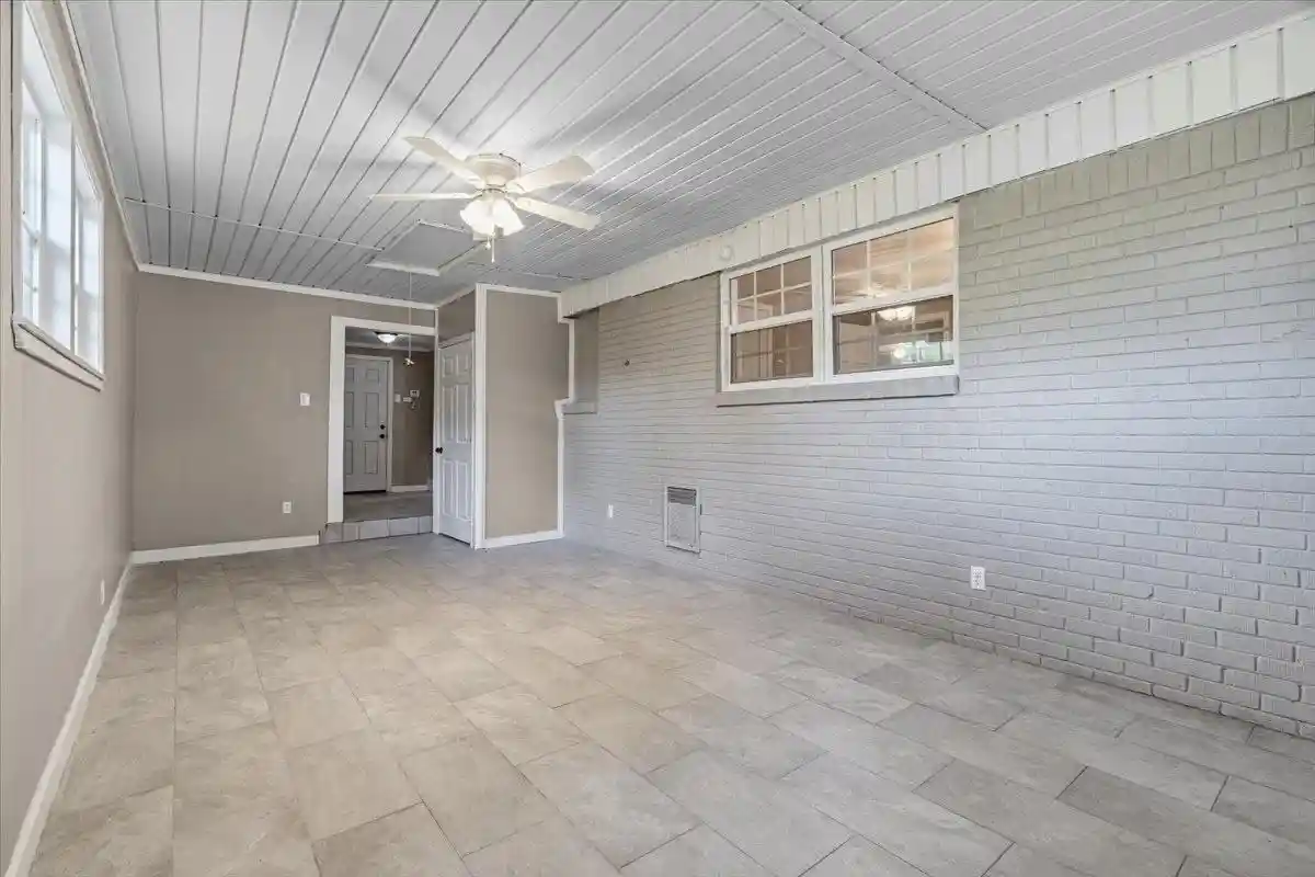 Photo 2 of Single family home for sale at 1176 S White Sta Rd, Memphis, TN 38117 | MLS# 10224283 | Listing updated on 2026-06-24