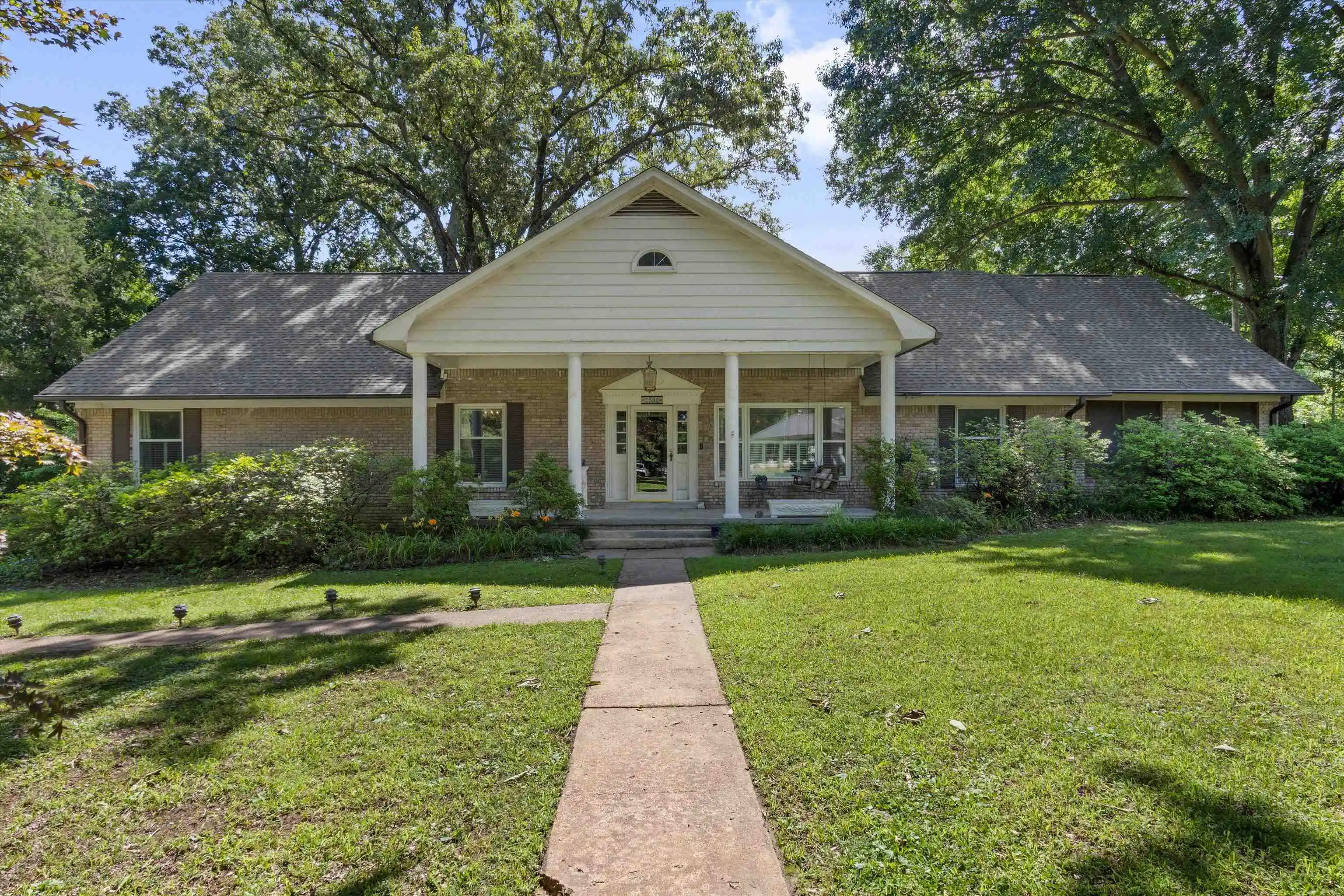 1st image of 2532 E Hawthorne Rd, Bartlett, TN 38134 | MLS# 10224311
