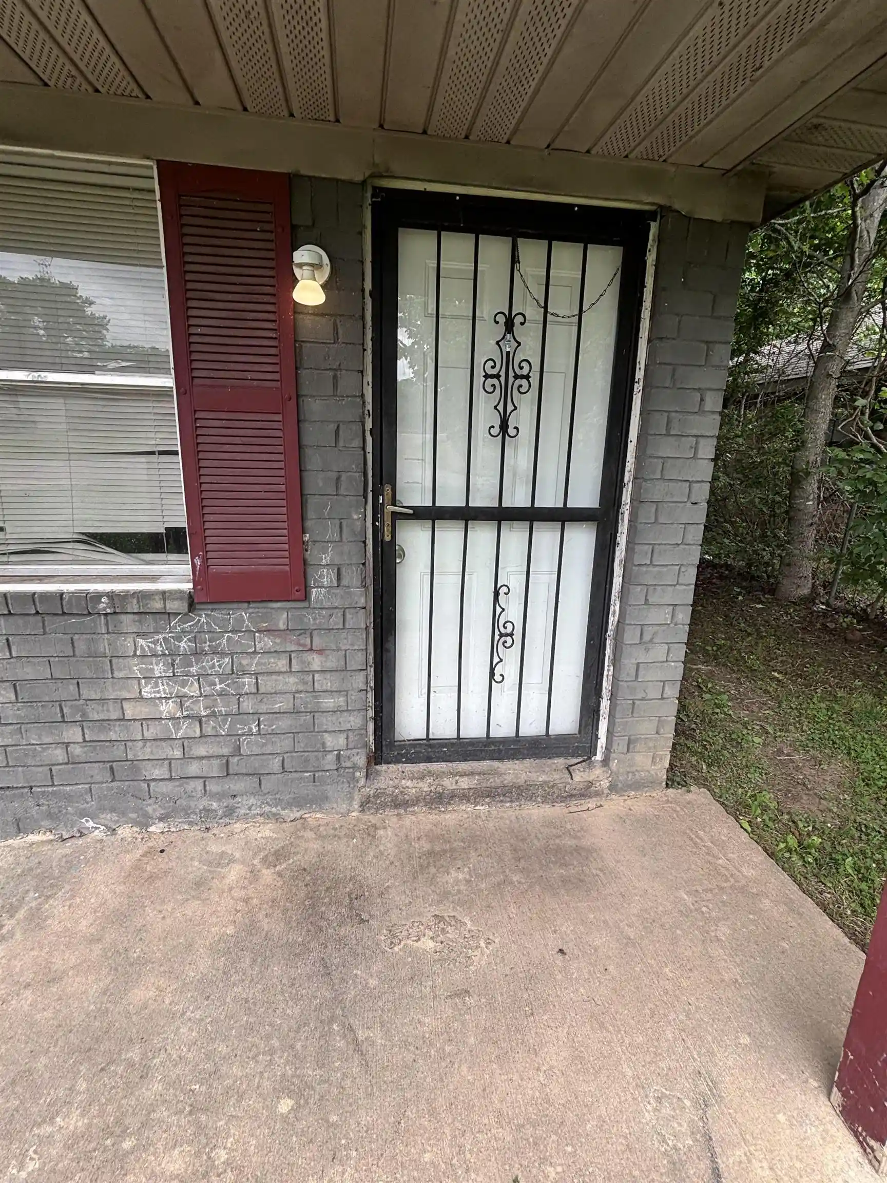 Photo 2 of Sale Pending at 3795 Black Forrest Dr, Memphis, TN 38128 | MLS# 10224318 | Listing updated on 2026-09-14