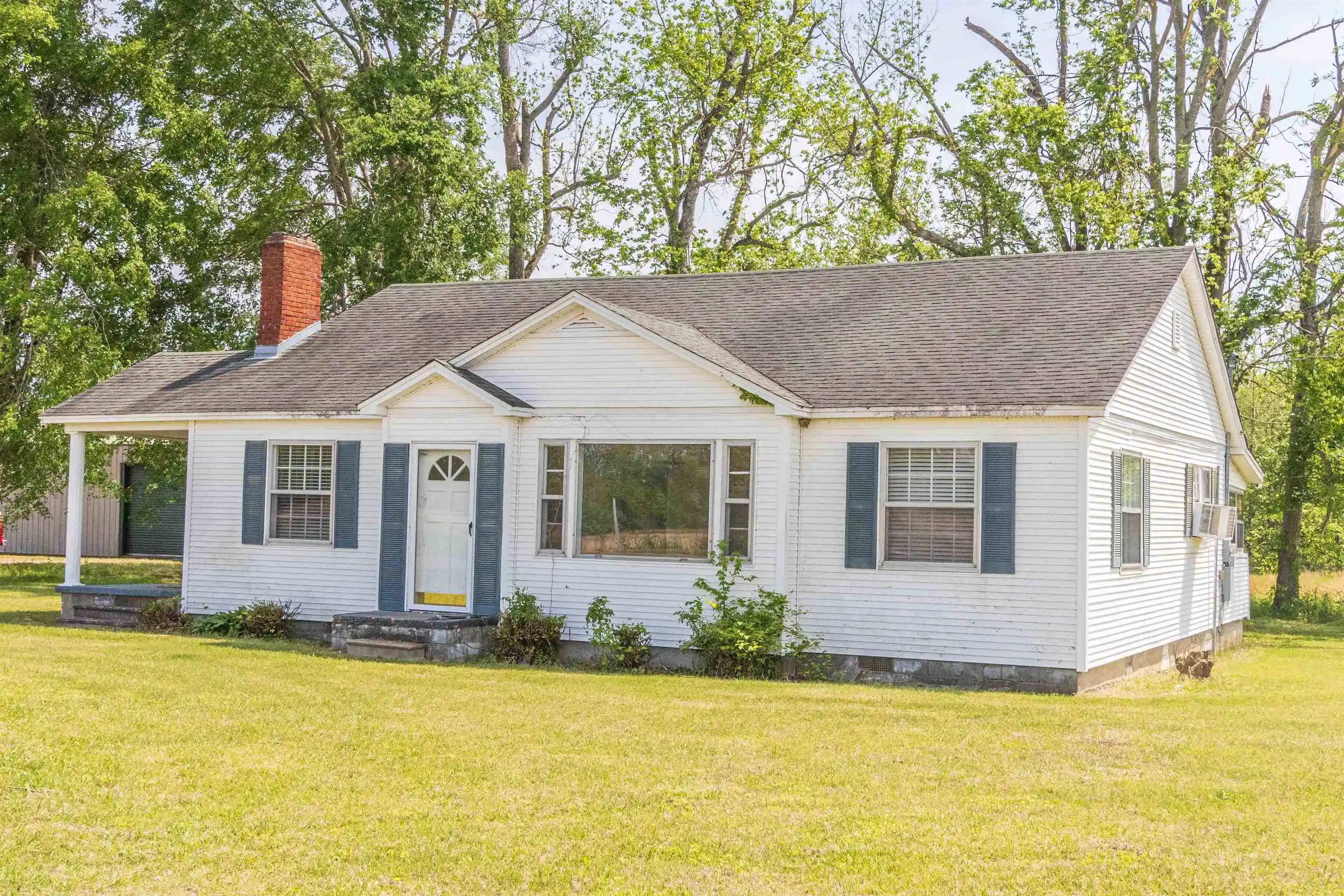 Homes for sale in Michie, TN | 5208 Hwy 57 Hwy, Michie, TN 38357 | MLS# 10224374