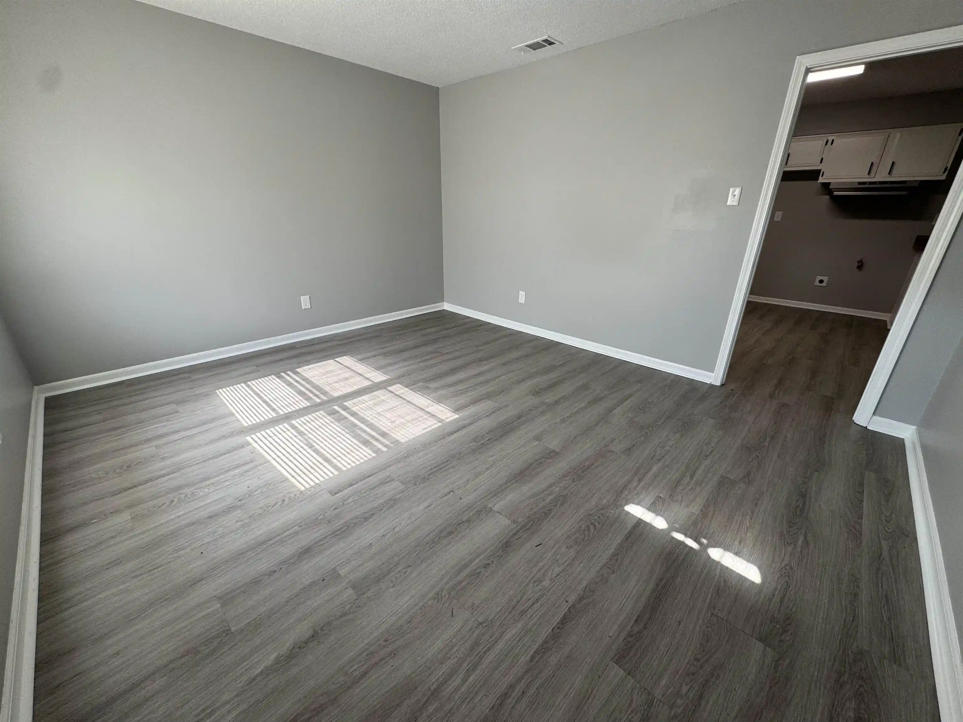 Photo 2 of Single family home for sale at 4391 Shadowline Cv, Memphis, TN 38109 | MLS# 10224384 | Listing updated on 2026-09-15