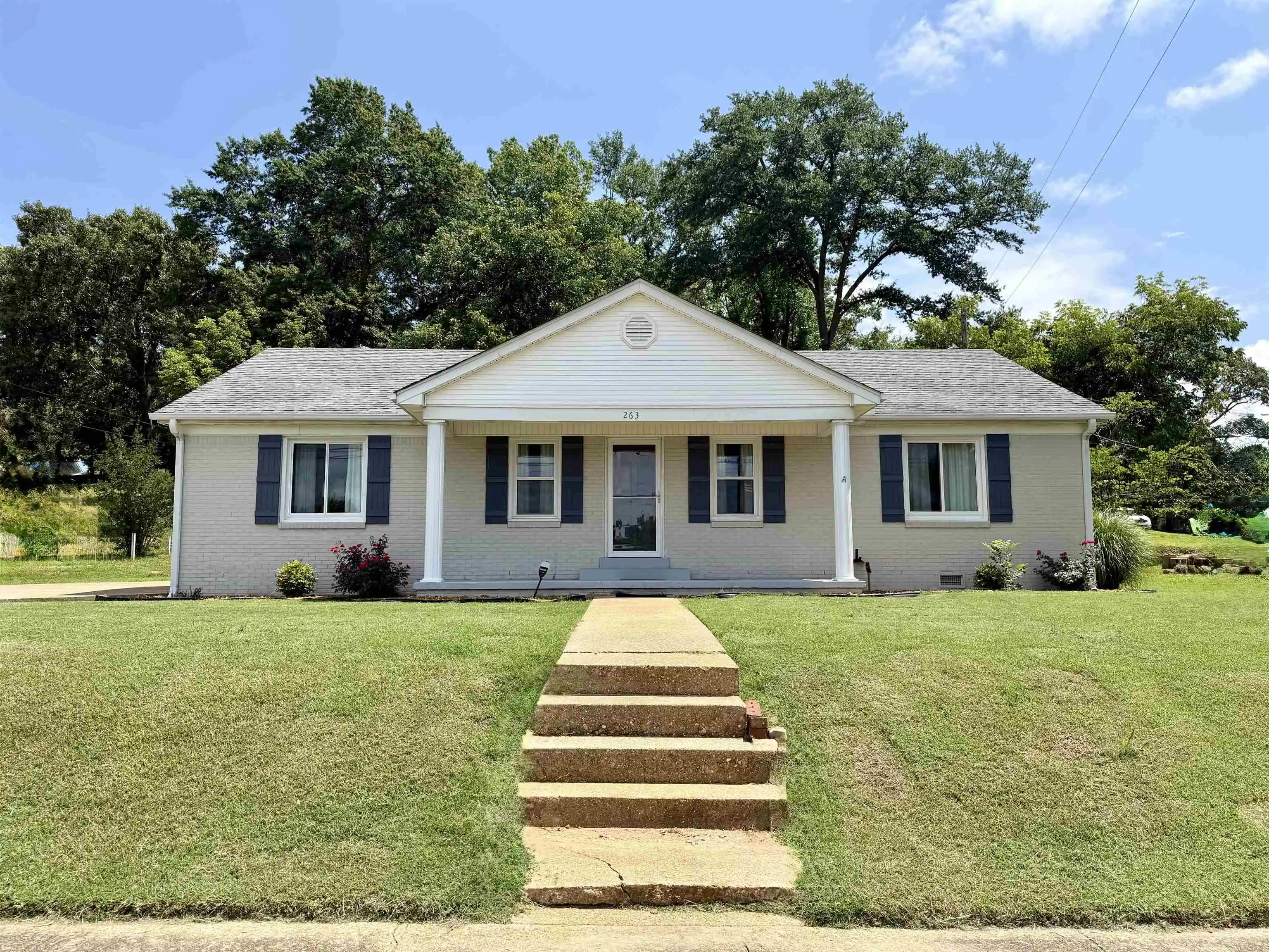 1st image of 263 W Court Ave, Selmer, TN 38375 | MLS# 10224391