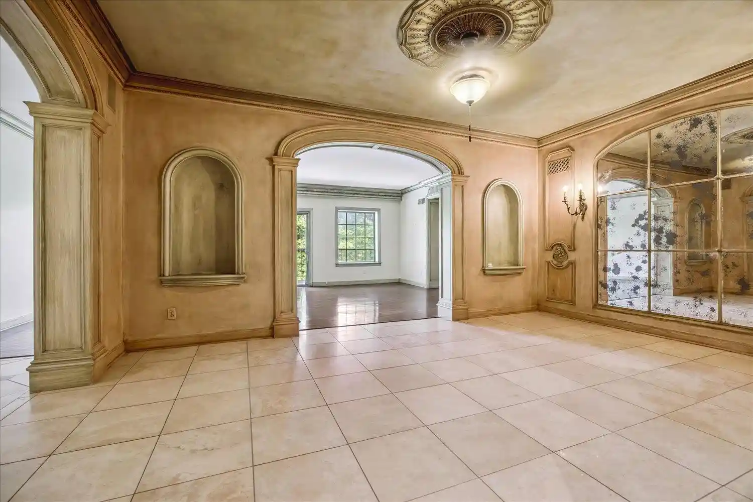 Photo 4 of Condo for sale at 585 S Greer St #302, Memphis, TN 38111 | MLS# 10224395 | Listing updated on 2026-06-19