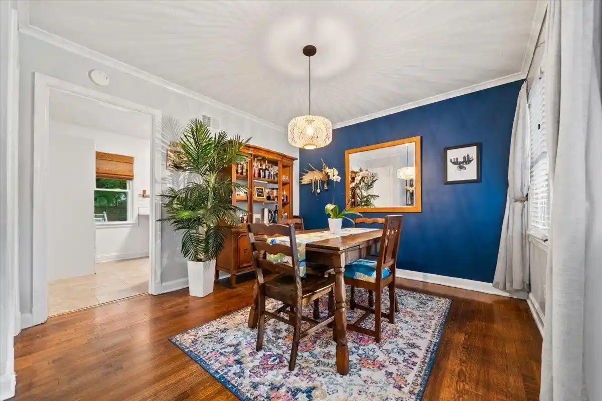 Photo 3 of Single family home for sale at 1072 W Perkins Rd, Memphis, TN 38117 | MLS# 10224413 | Listing updated on 2026-10-01