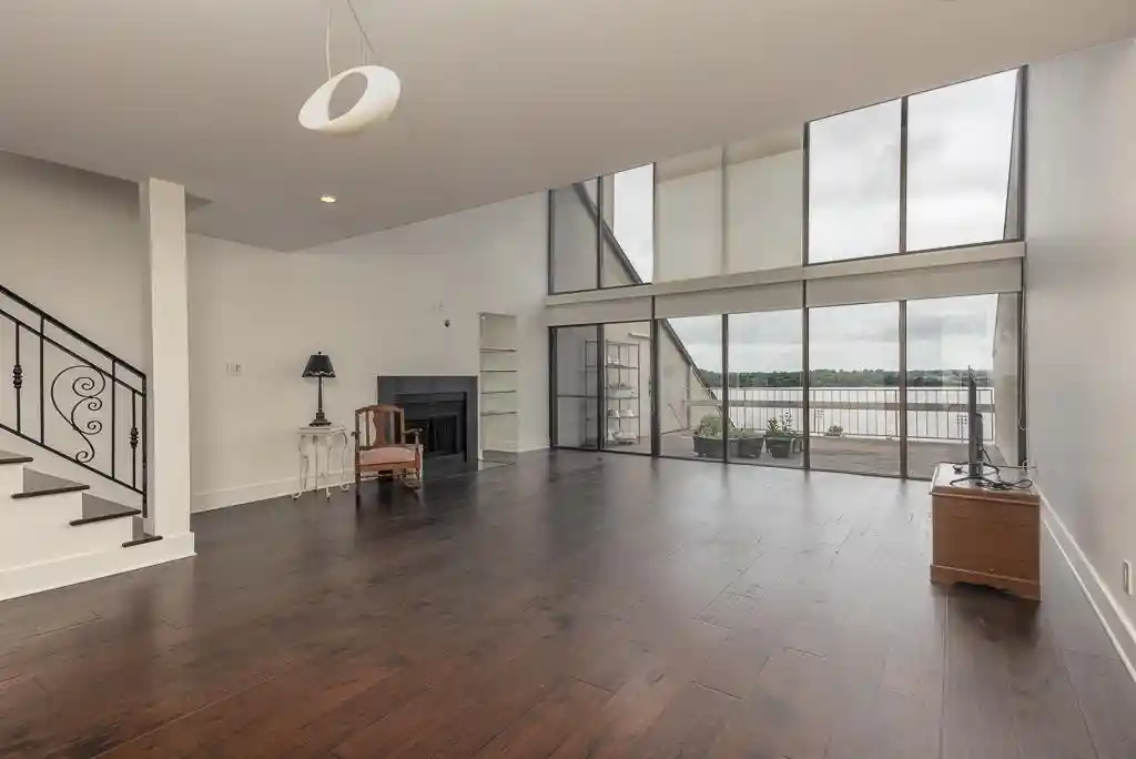 Photo 1 of Townhouse for sale at 377 Riverbluff Pl #3, Memphis, TN 38103 | MLS# 10224415 | Listing updated on 2026-10-05
