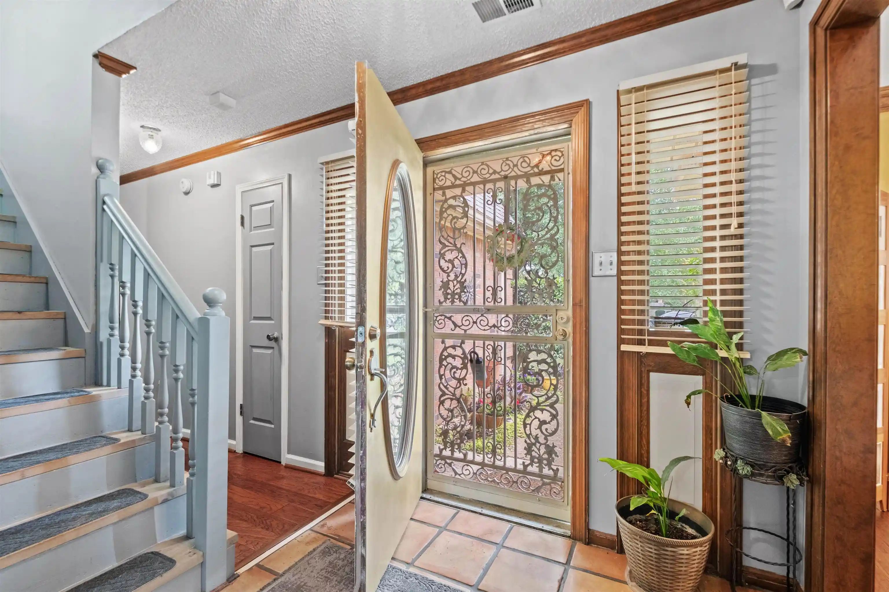 Photo 2 of Sale Pending at 7188 Autumn Forrest Dr, Memphis, TN 38125 | MLS# 10224416 | Listing updated on 2026-09-10