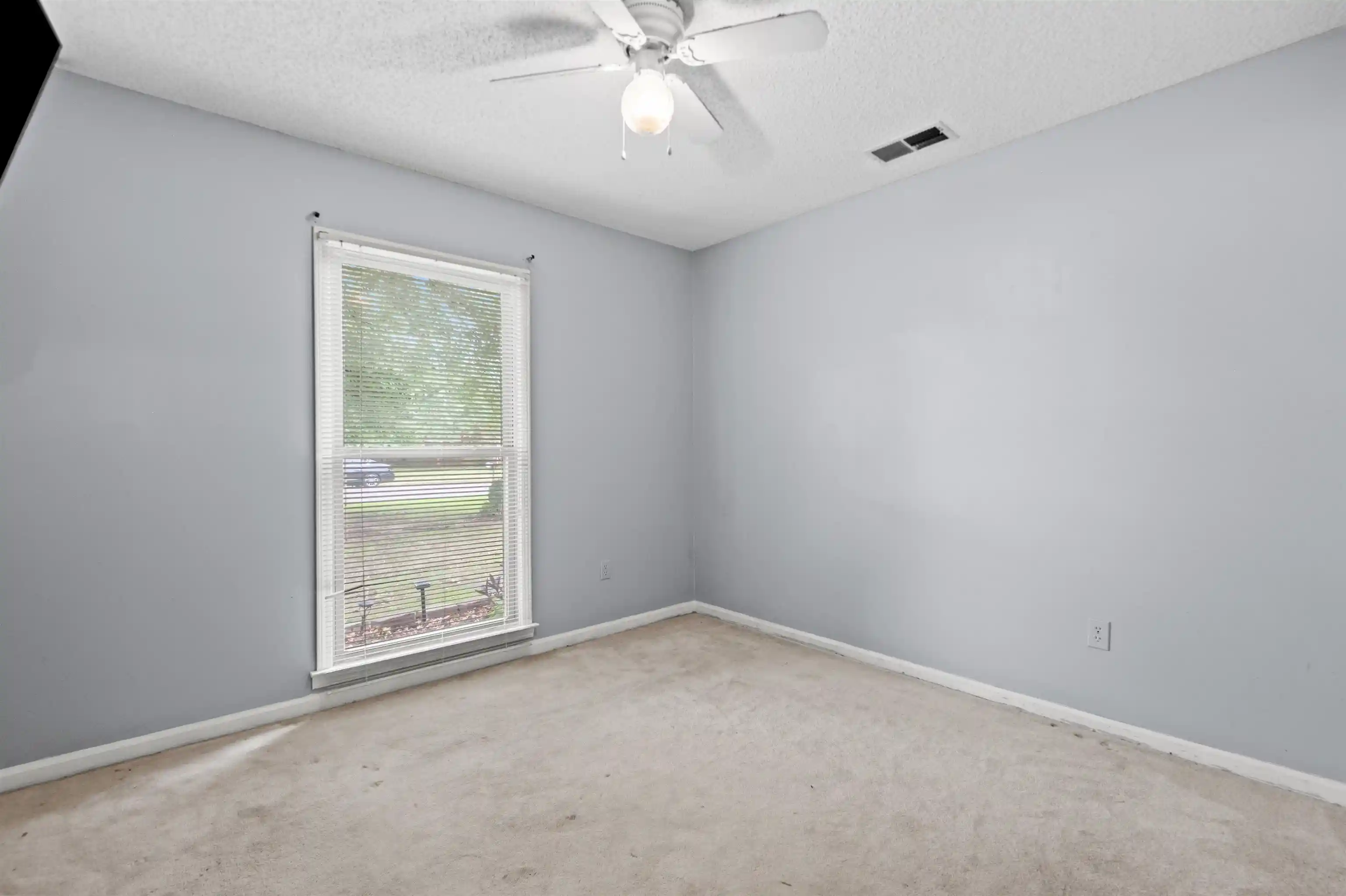 Photo 3 of Sale Pending at 7188 Autumn Forrest Dr, Memphis, TN 38125 | MLS# 10224416 | Listing updated on 2026-09-10