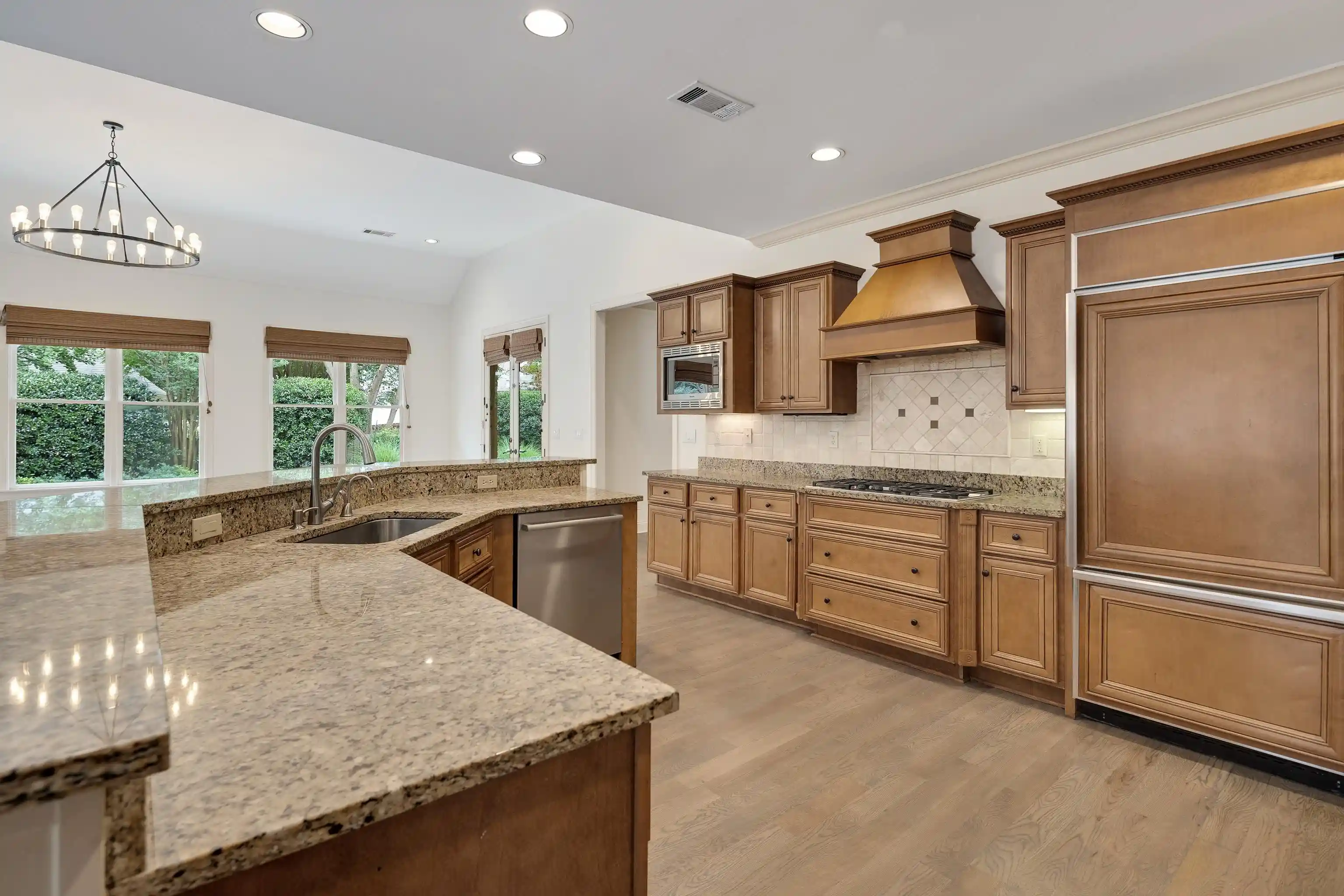 Photo 3 of Single family home for sale at 1633 Dogwood Crk Dr, Germantown, TN 38139 | MLS# 10224417 | Listing updated on 2026-09-01