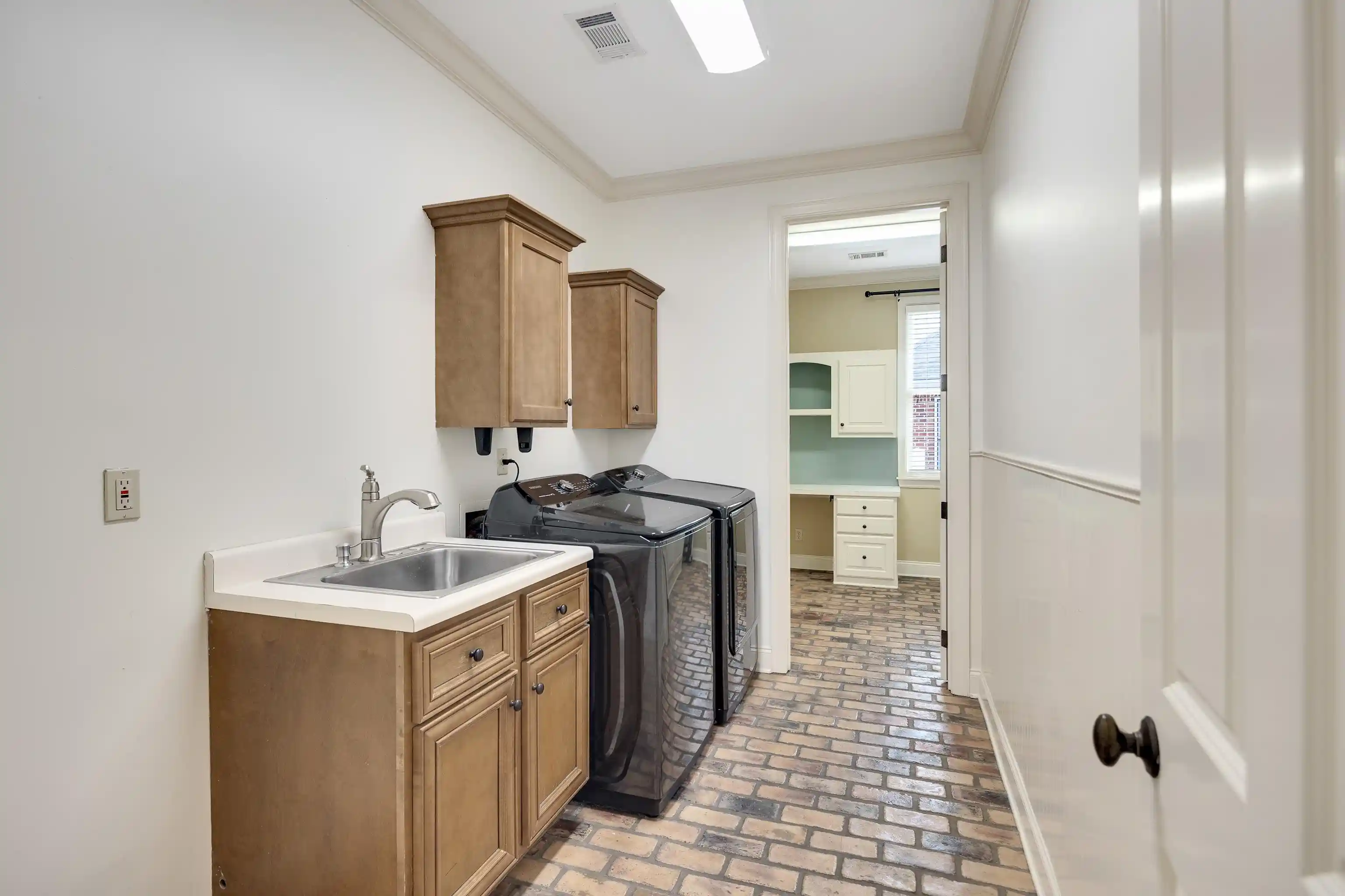 Photo 4 of Single family home for sale at 1633 Dogwood Crk Dr, Germantown, TN 38139 | MLS# 10224417 | Listing updated on 2026-09-01