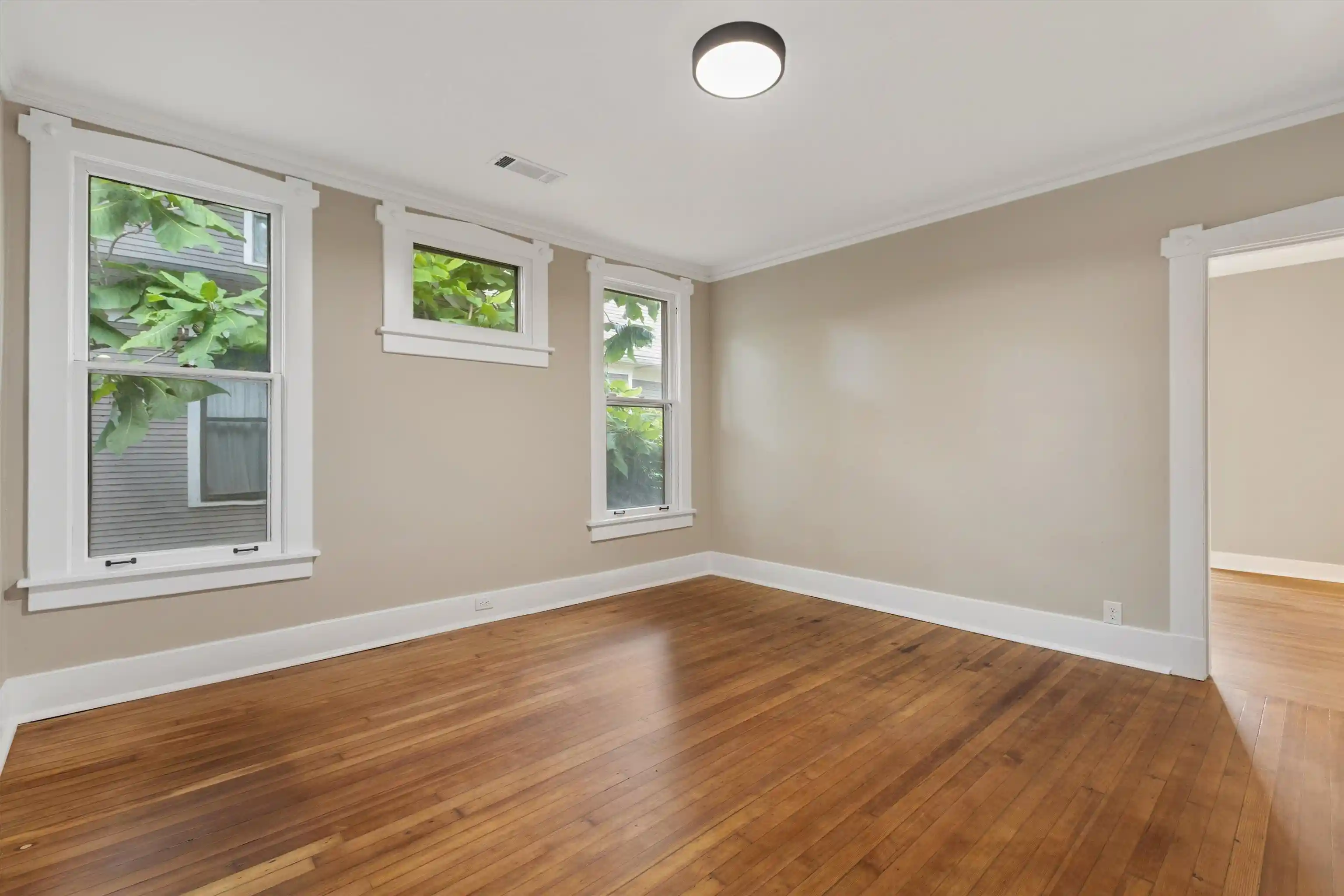 Photo 2 of Single family home for sale at 2037 Nelson Ave, Memphis, TN 38104 | MLS# 10224418 | Listing updated on 2026-09-10