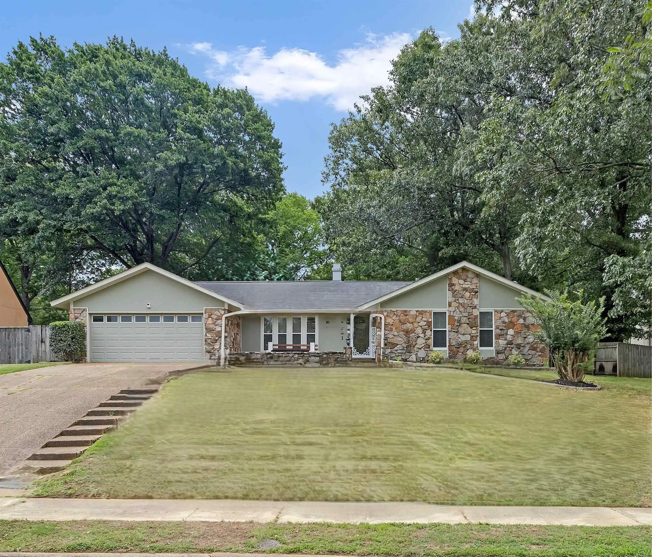 Photo 1 of Single family home for sale at 8621 Kettering Dr, Cordova, TN 38016 | MLS# 10224434 | Listing updated on 2026-10-10