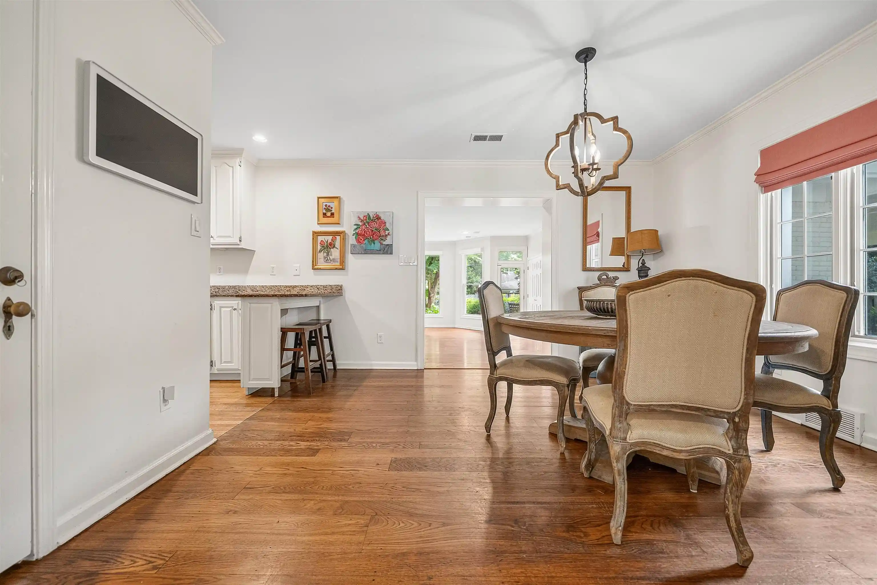 Photo 3 of Sale Pending at 399 Greenfield Rd, Memphis, TN 38117 | MLS# 10224445 | Listing updated on 2026-09-22
