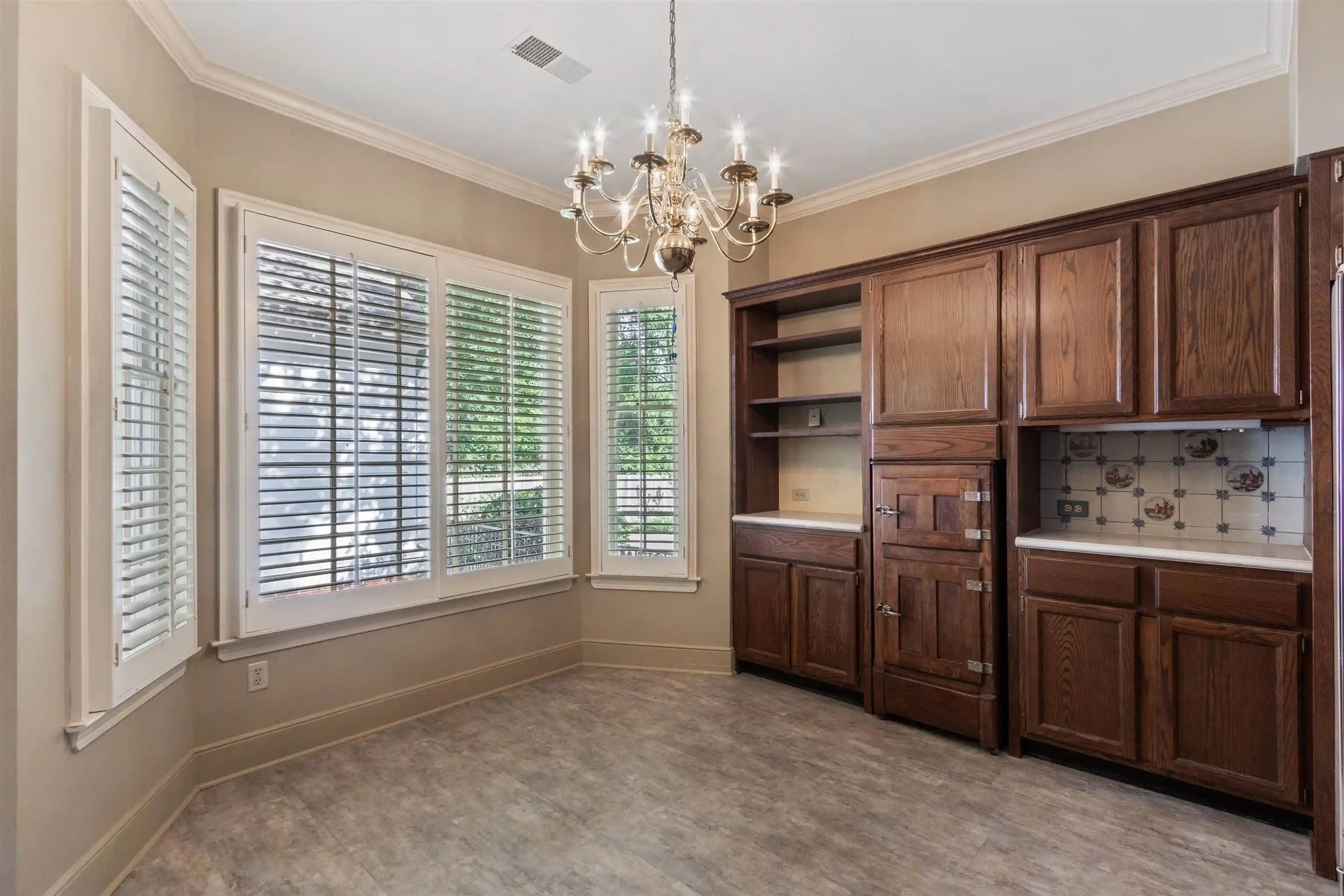 Photo 4 of Single family home for sale at 1591 E Clanlo Dr, Memphis, TN 38104 | MLS# 10224469 | Listing updated on 2026-09-24