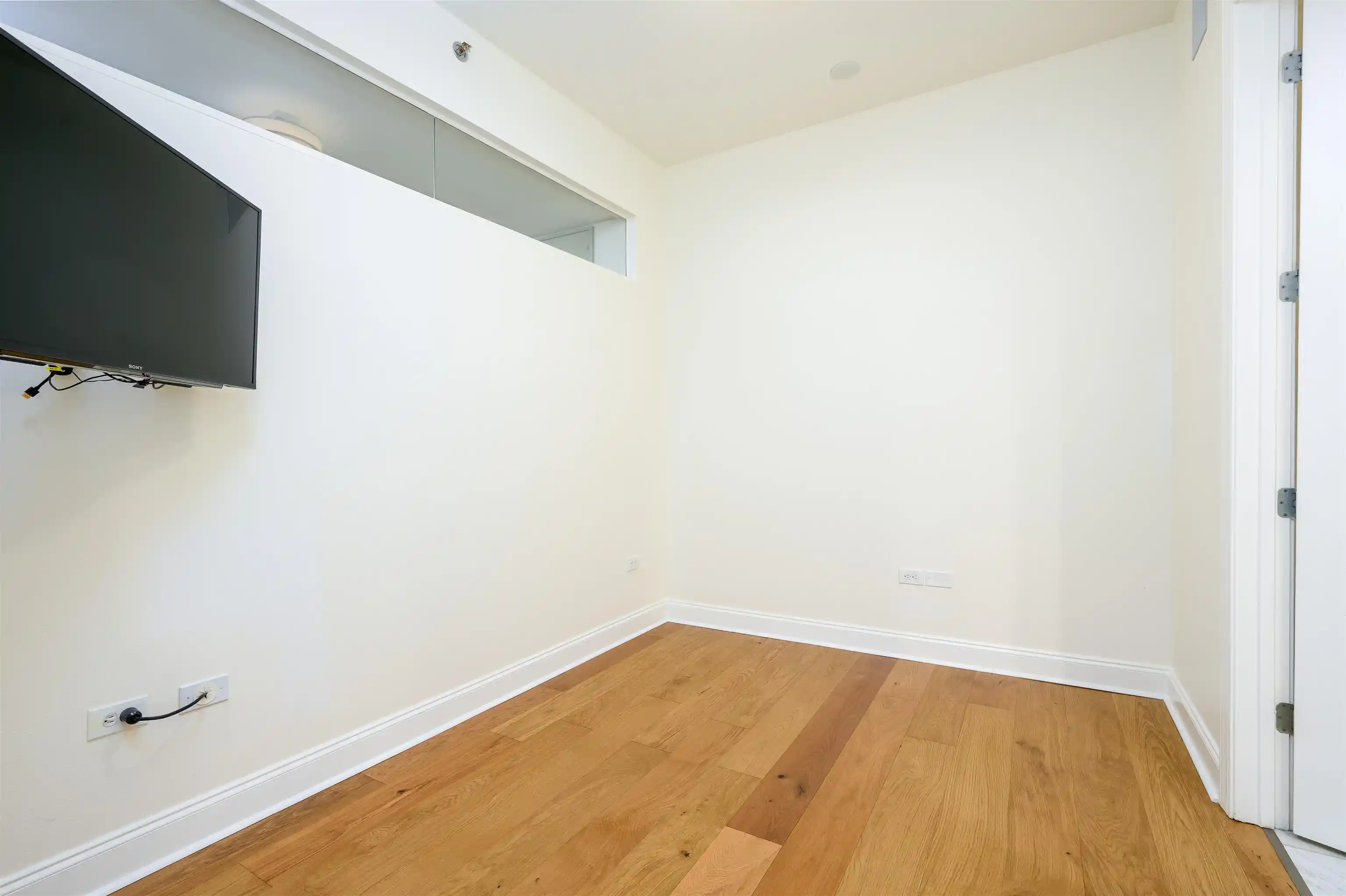 5th image of The Artesian Condominiums, Memphis, TN 38103