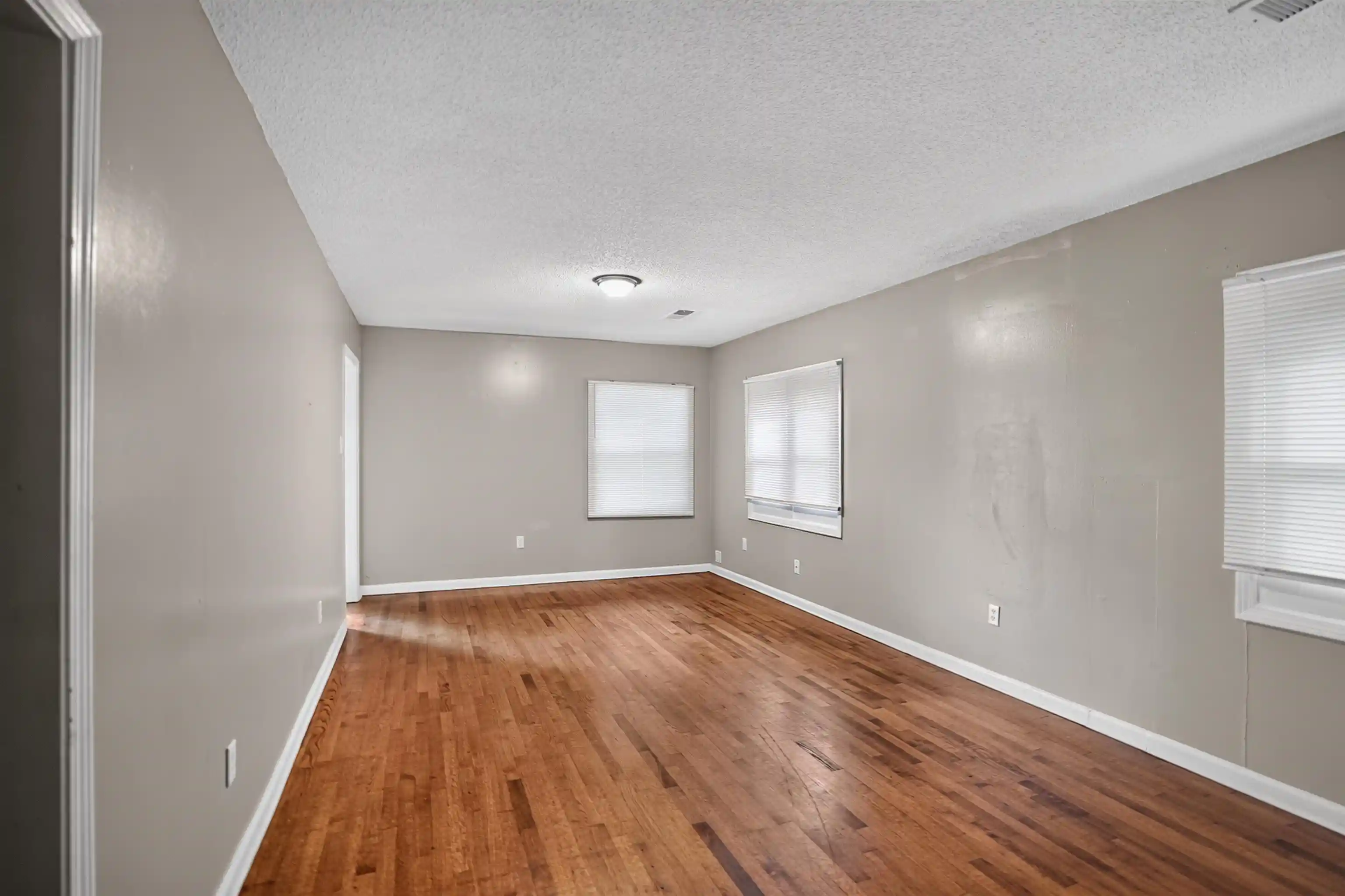 Photo 2 of Single family home for sale at 3503 Wilshire Rd, Memphis, TN 38111 | MLS# 10224509 | Listing updated on 2026-09-11