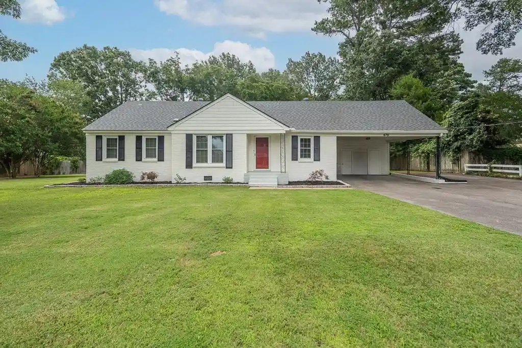 Photo 1 of Sale Pending at 670 Peterson Lake Rd, Collierville, TN 38017 | MLS# 10224563 | Listing updated on 2026-08-20